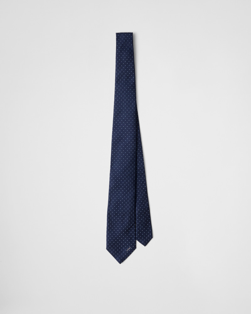 Silk tie 1