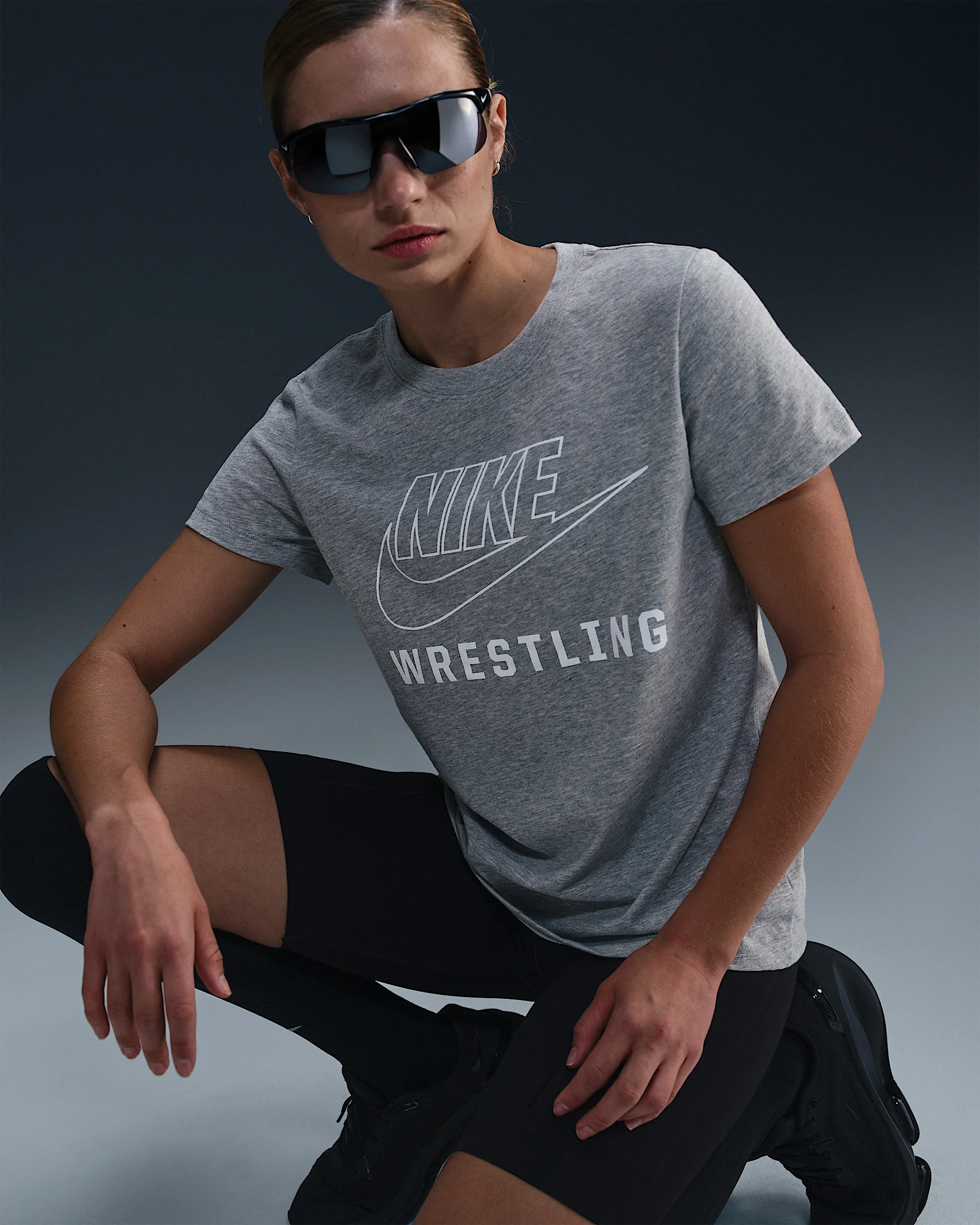 Nike Swoosh Women's Wrestling T-Shirt - 1