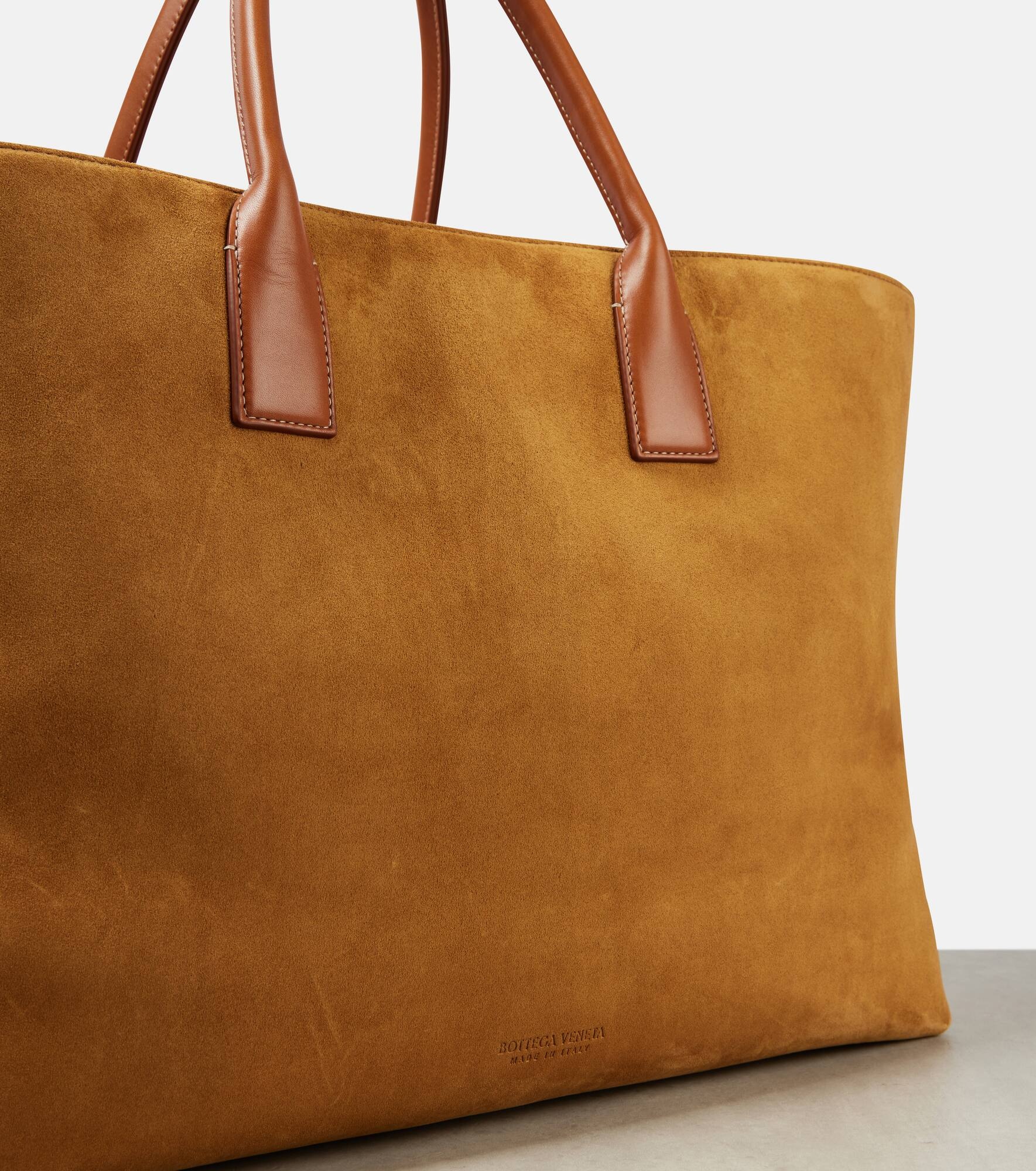 トートバッグ BOTTEGA VENETA Biscuit Suede Large Cabat Shopping Bag Bottega Veneta Biscuit Suede Large Cabat Shopping Bag