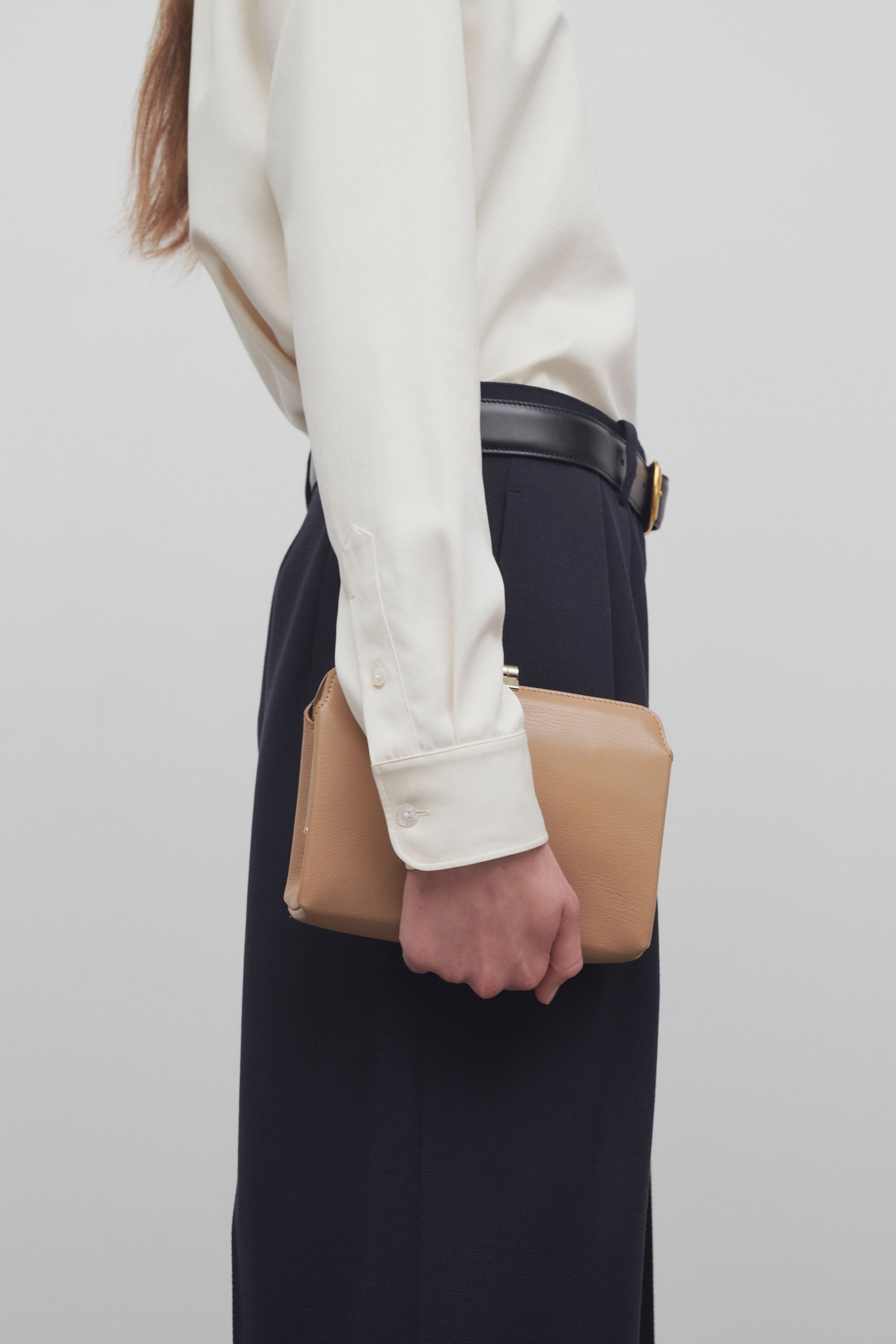 Amazon Clutch in Leather - 4
