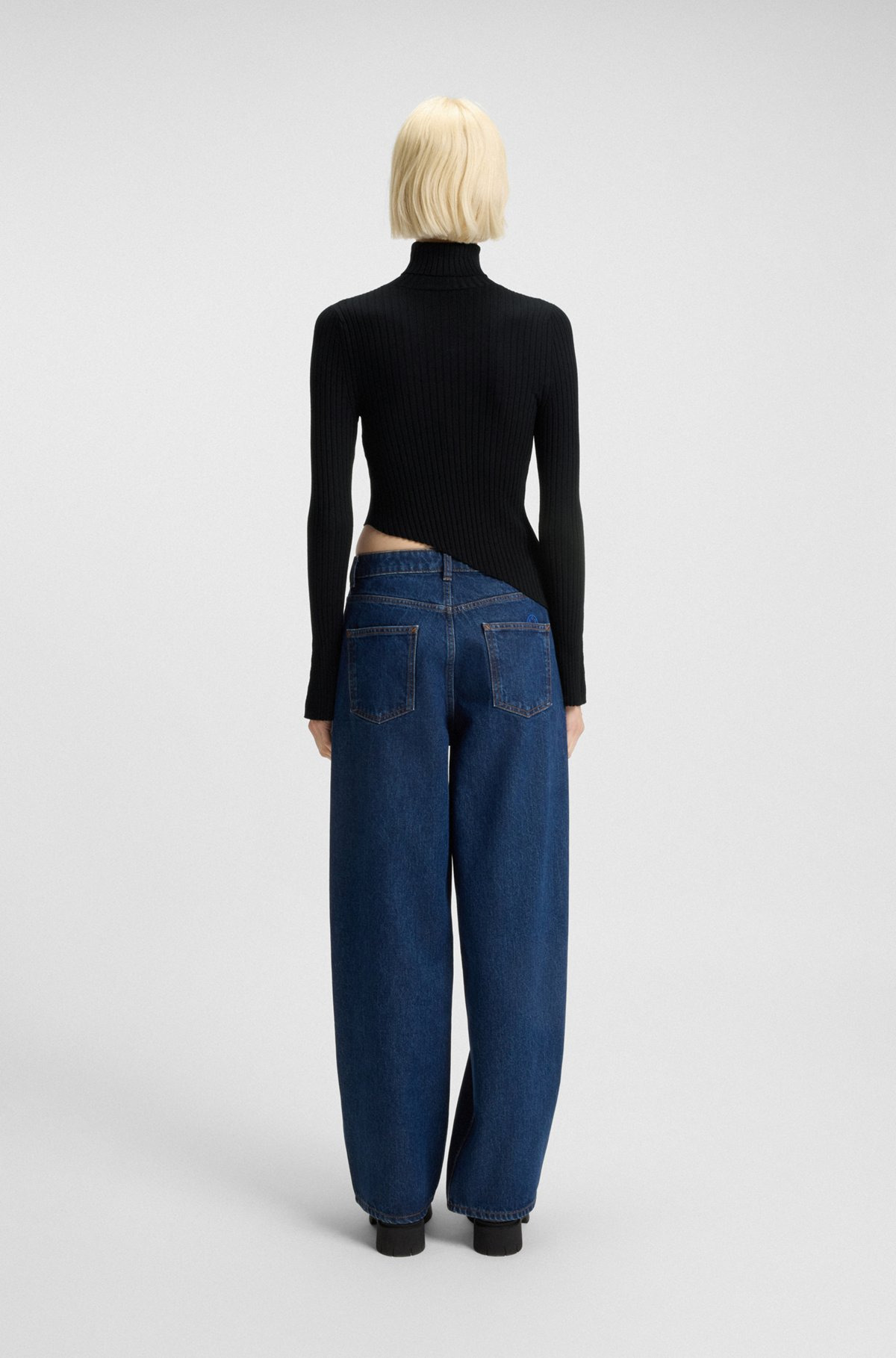 LOGO-BADGE RIB-KNIT SWEATER WITH ASYMMETRIC HEM - 4