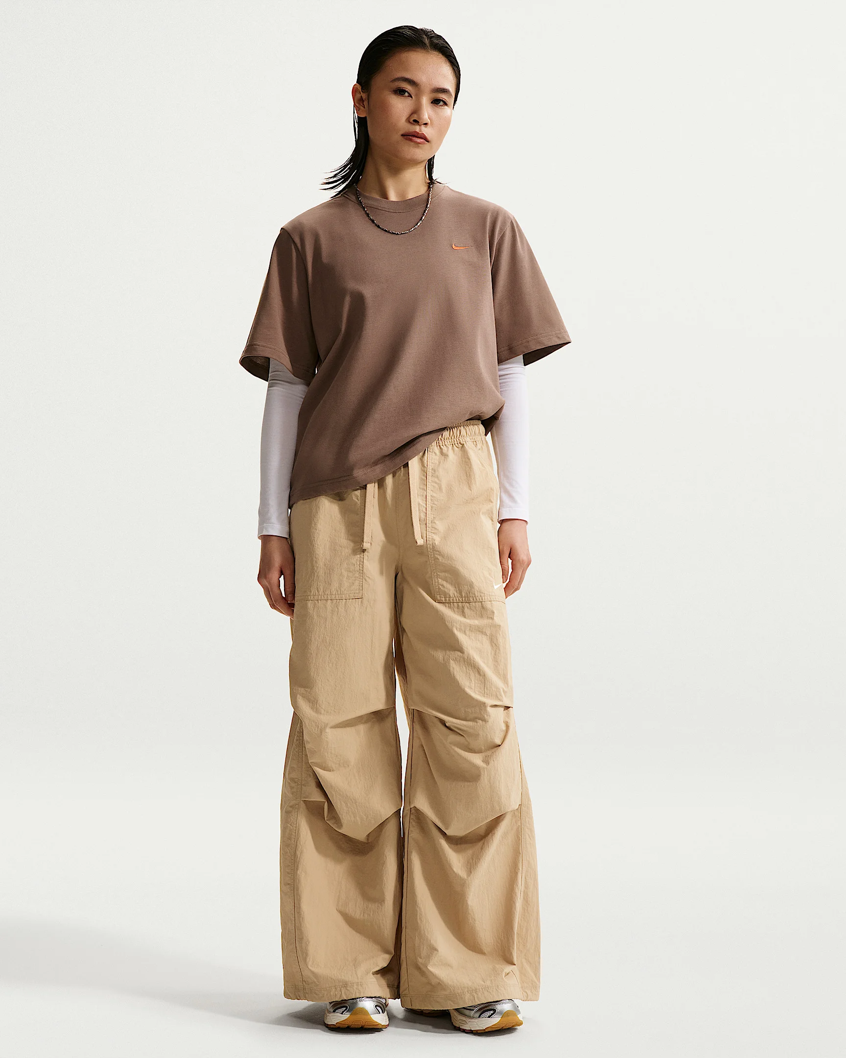 Nike Sportswear Women's Loose Mid-Rise Structured Pants - 1