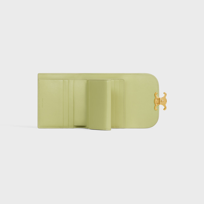 Triomphe Small Flap Wallet in Shiny calfskin 4