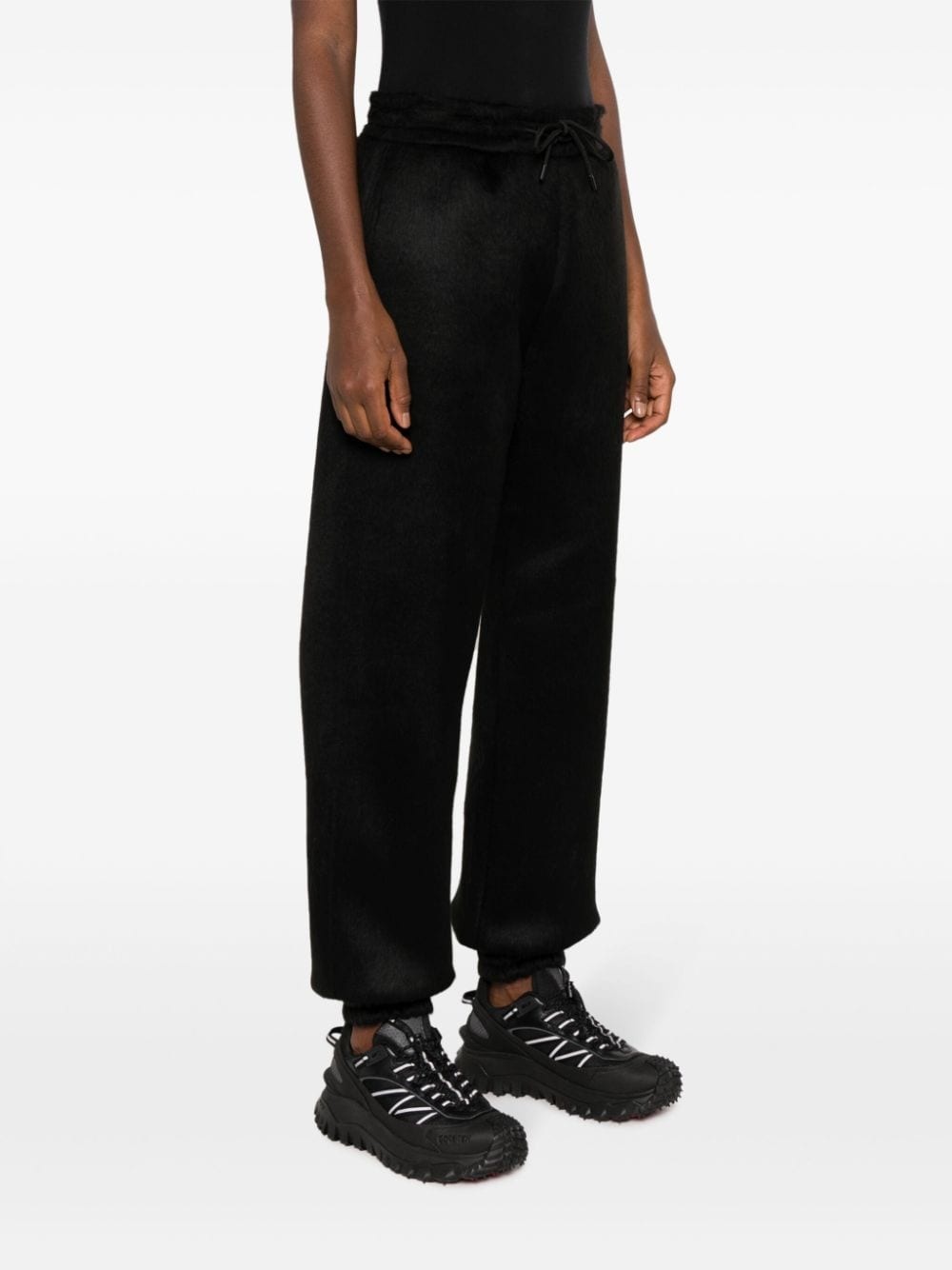 logo-embroidered tapered-leg trousers - 3