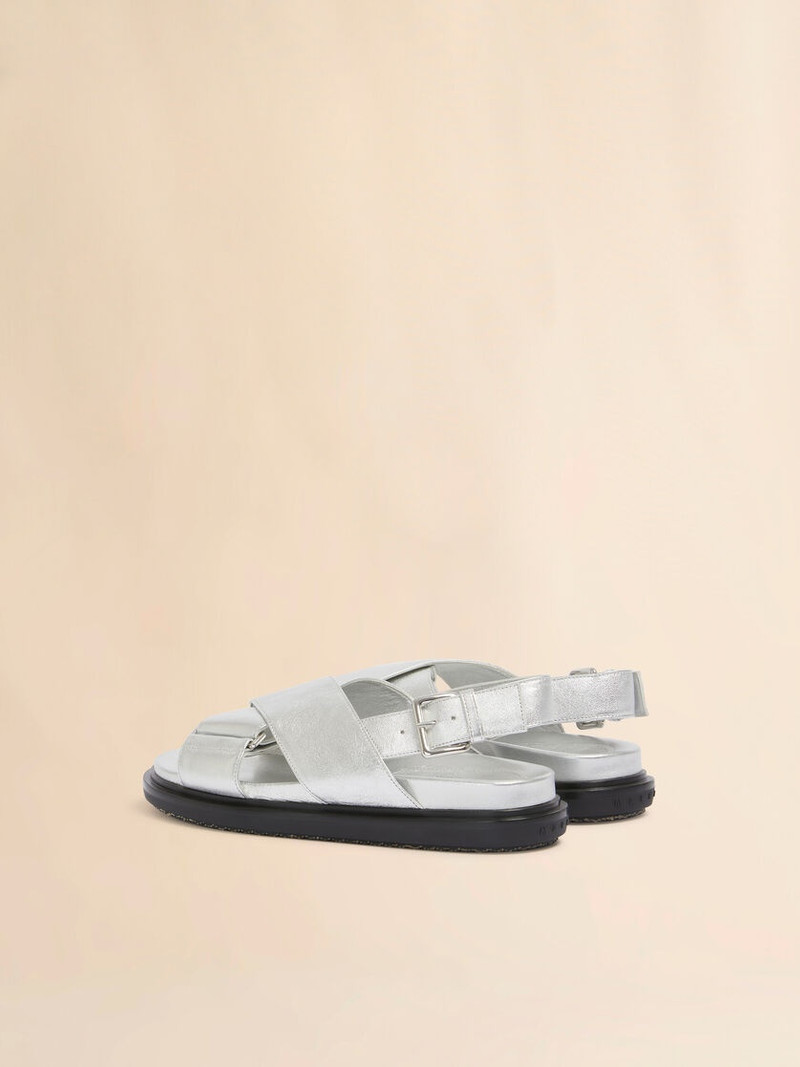 Marni SILVER LEATHER FUSSBETT outlook