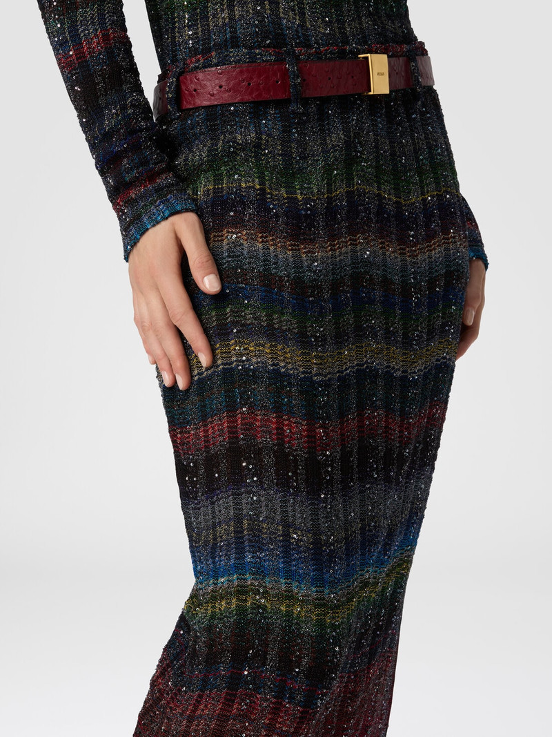 Long pencil skirt with wave pattern 5