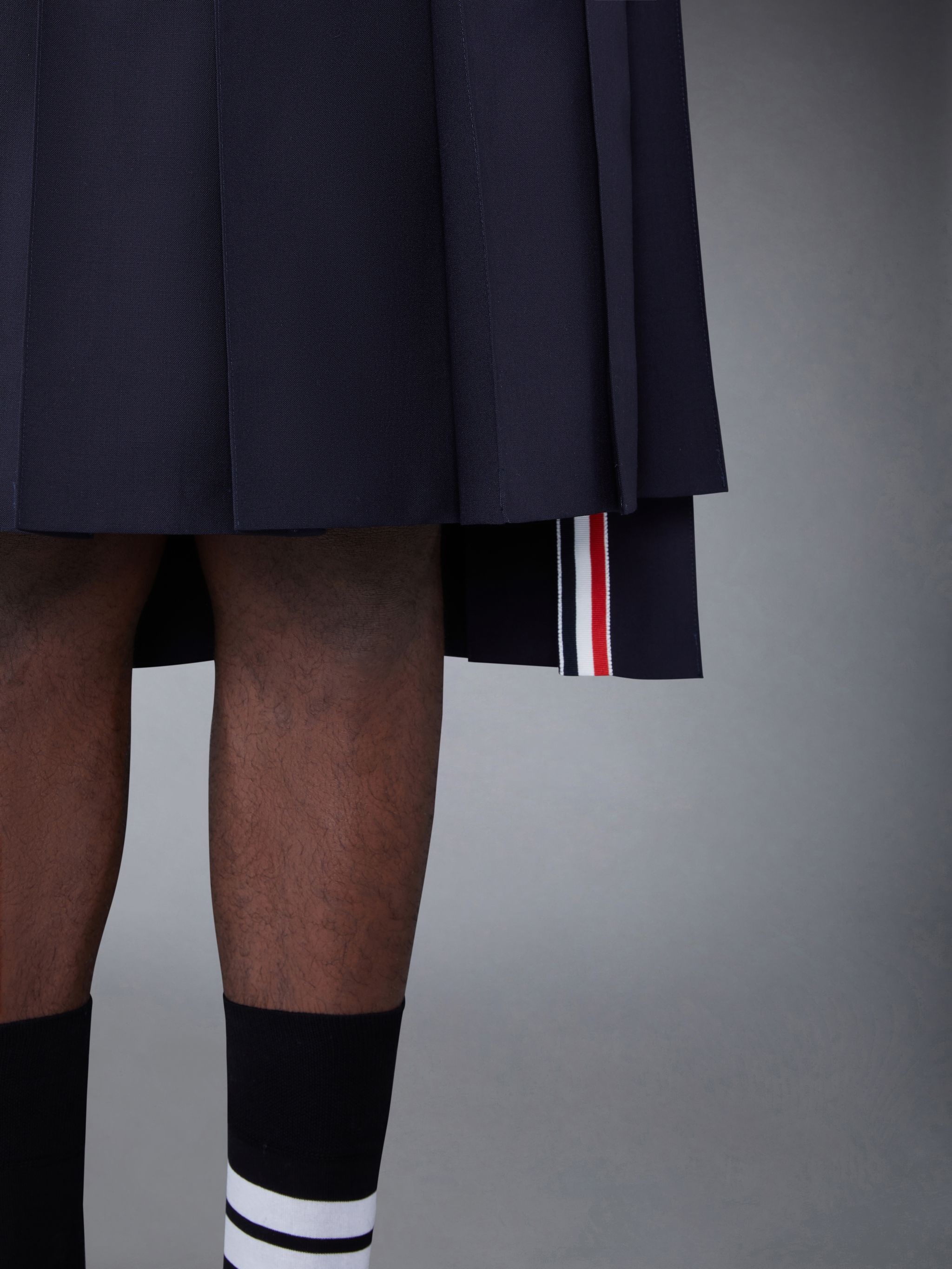 Plain Weave 4-Bar Pleated Backstrap Classic Skirt - 4