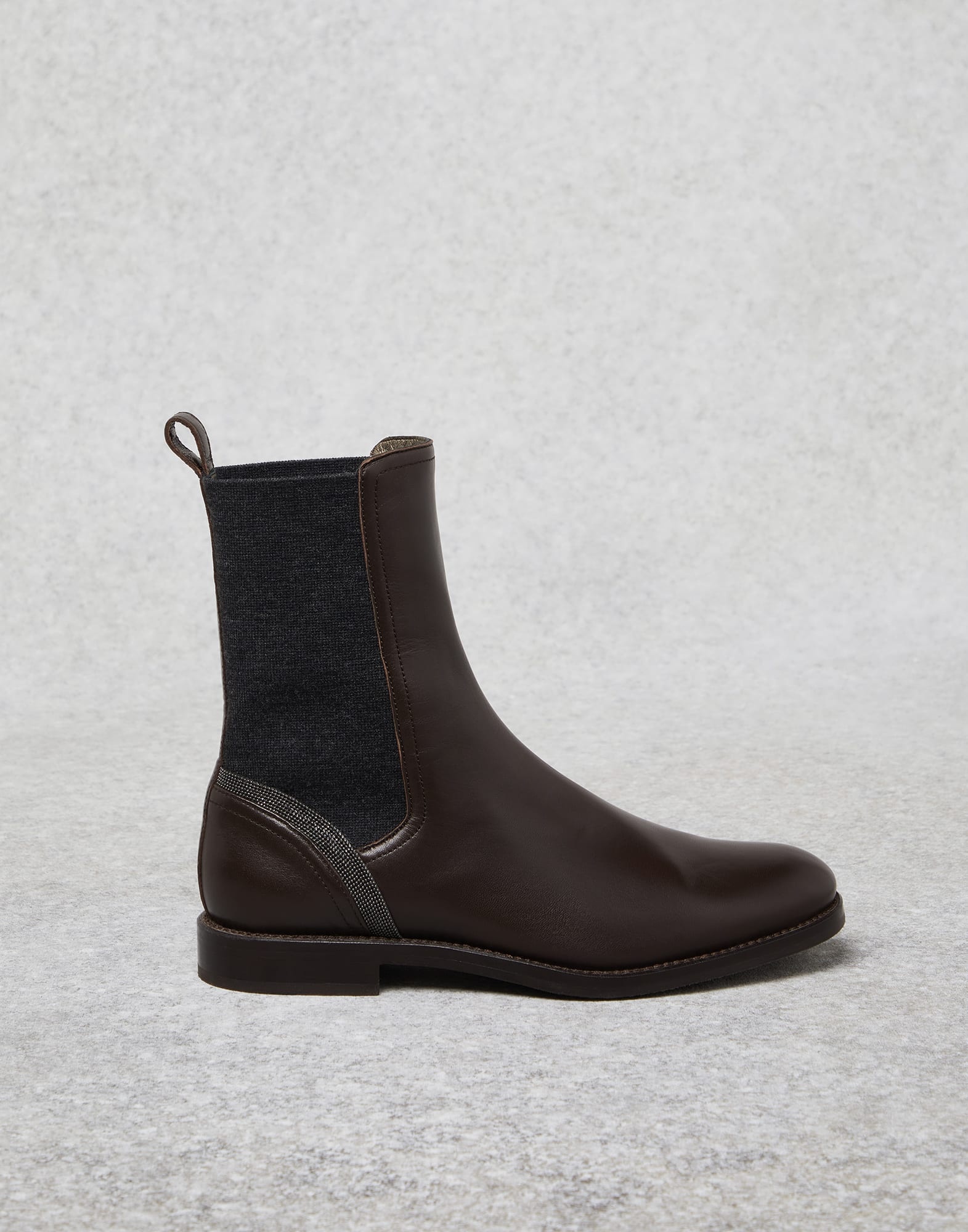 Soft nappa leather Chelsea boots with shiny contour - 5