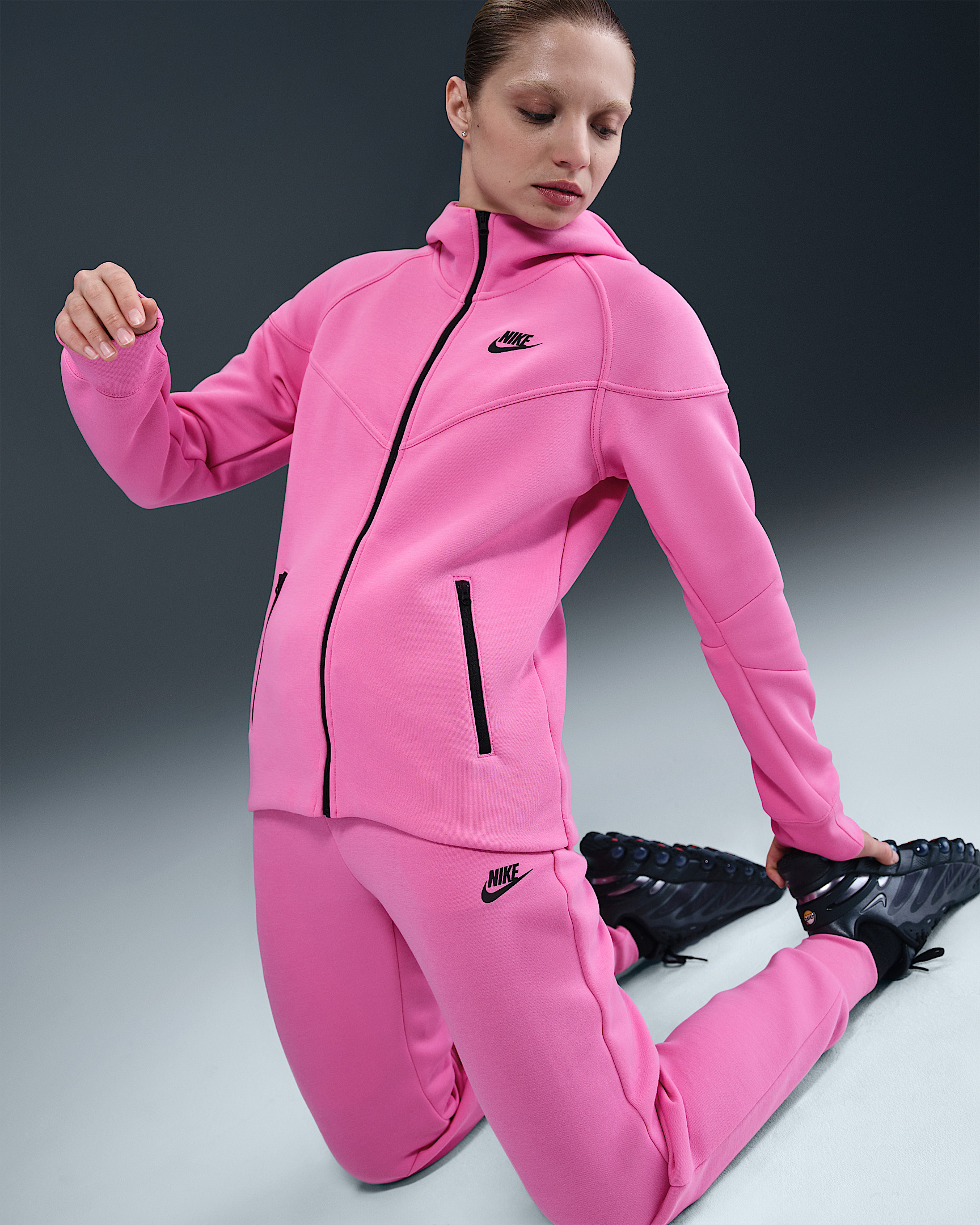 Nike Sportswear Tech Fleece Windrunner Women's Full-Zip Hoodie - 3