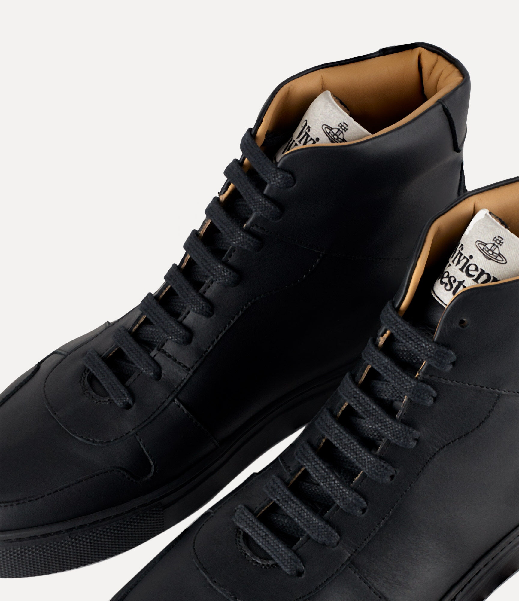 【関税&送料込】Vivienne Westwood High Top Sneaker Vivienne Westwood High-Top Sneakers, Size 39 EU
