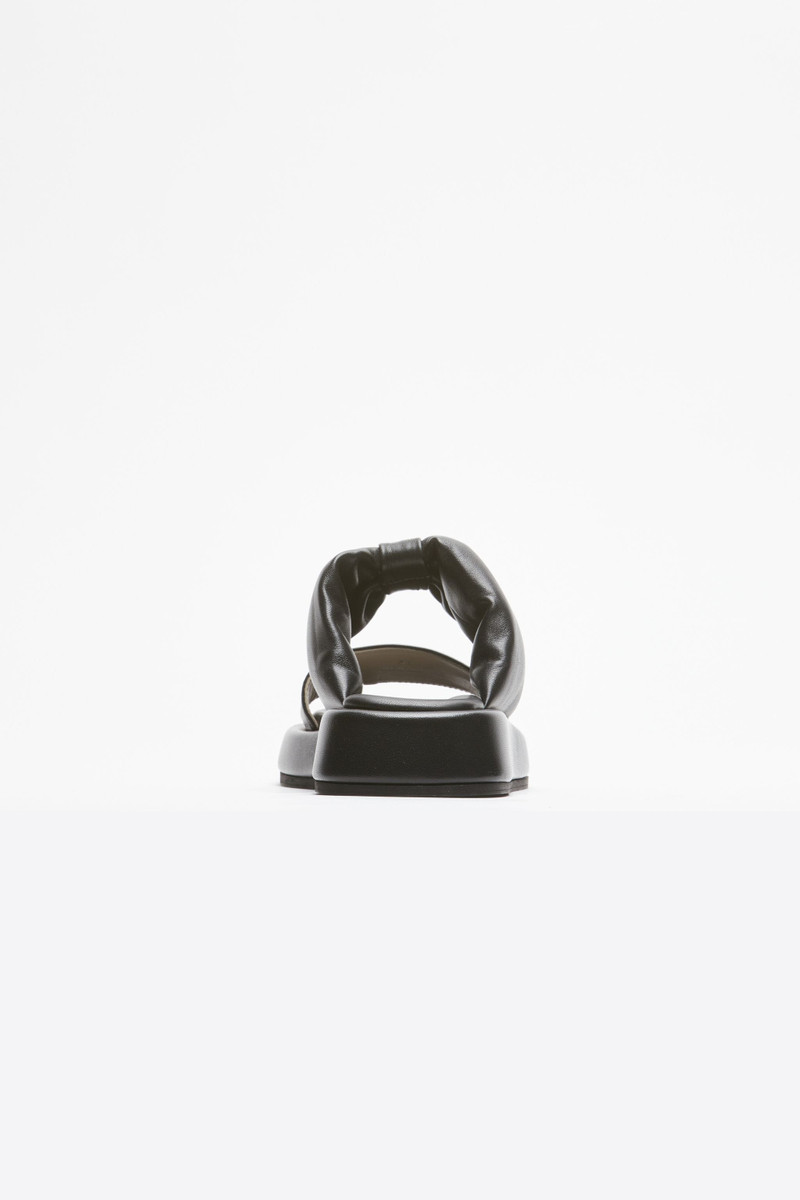 N°21 BOW-EMBELLISHED PADDED SLIDES outlook
