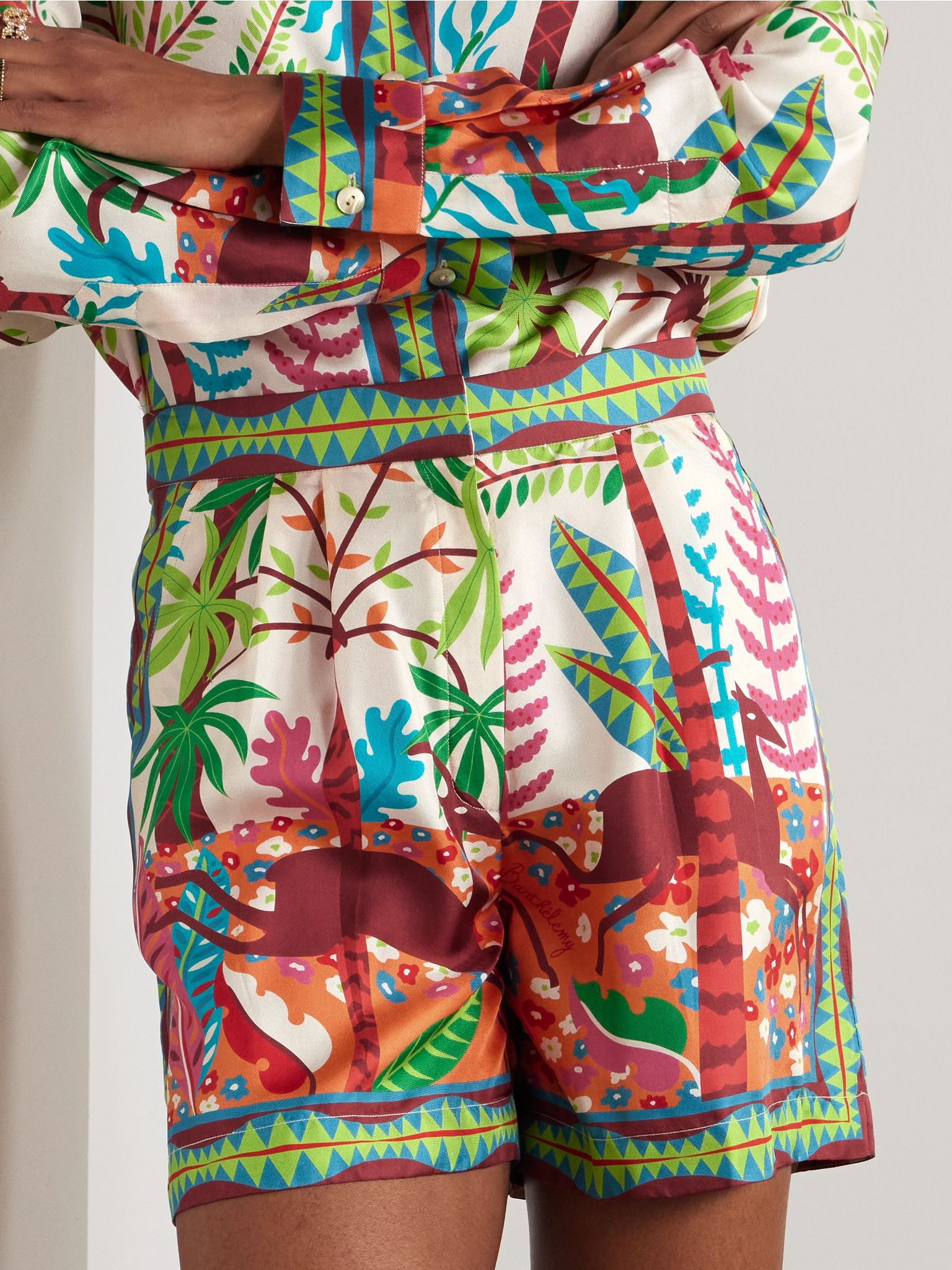 + Louis Barthélemy pleated printed silk-twill shorts Red - 3