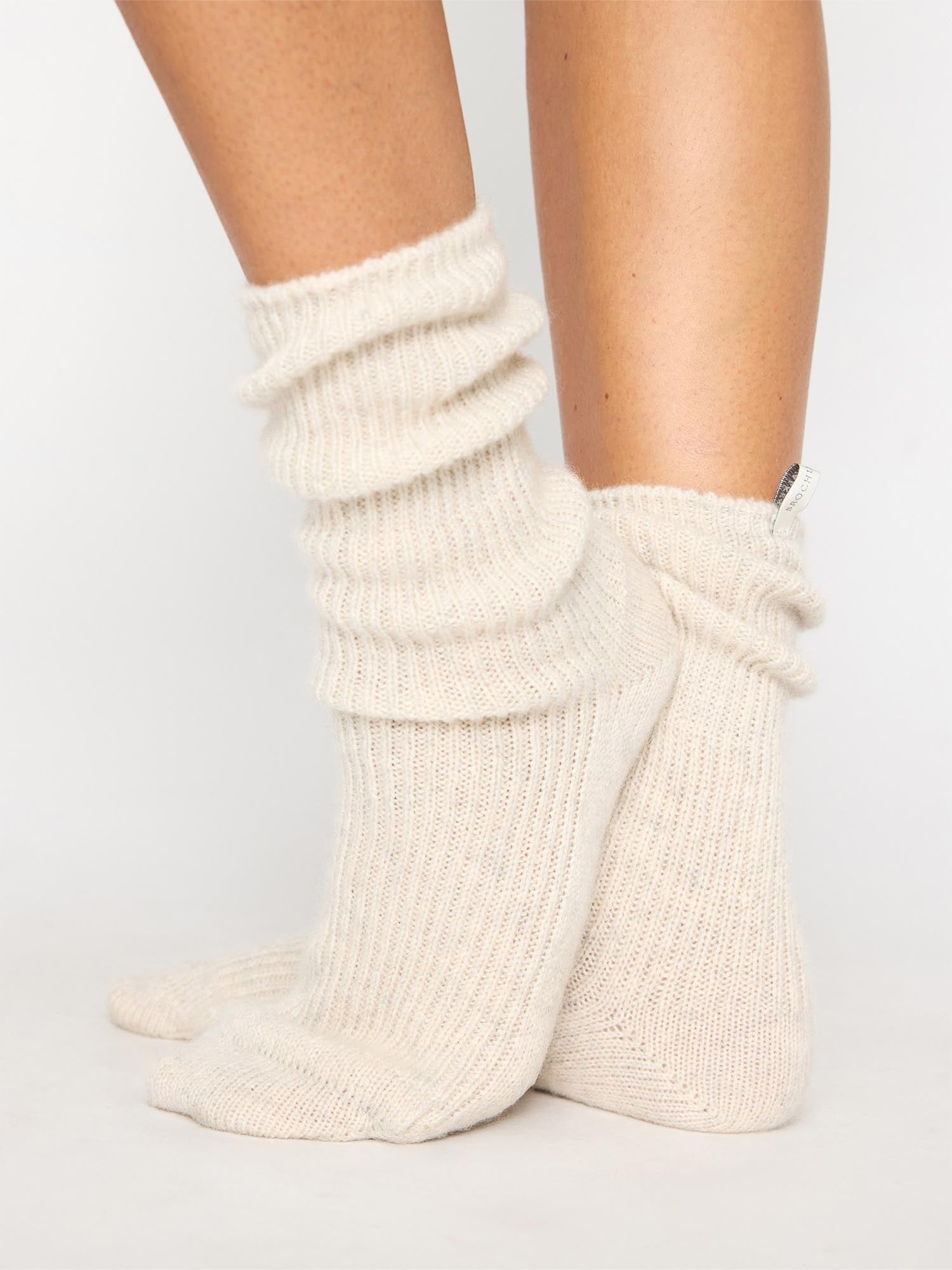 The Ribbed Cashmere Socks - 1