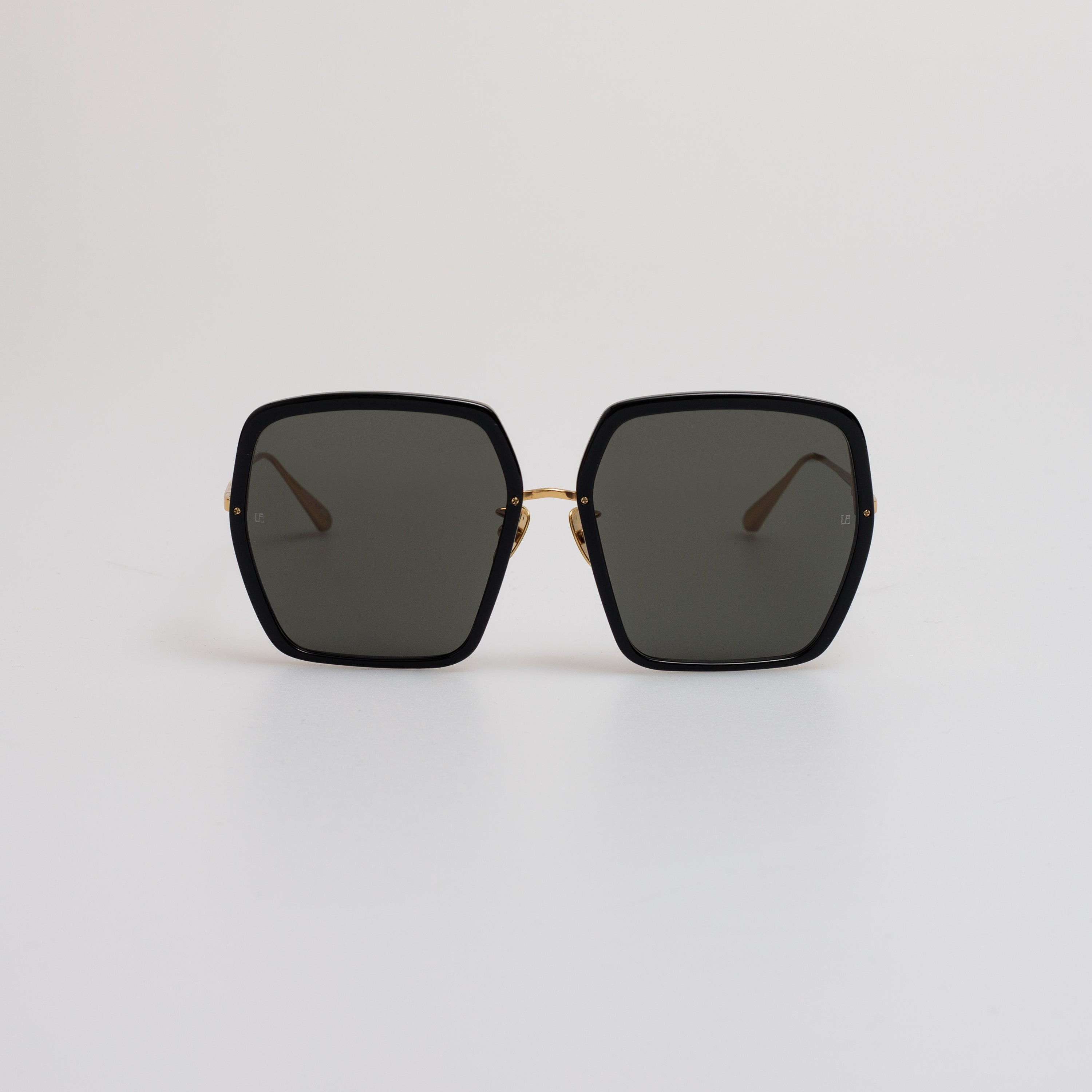 Syan Oversize Sunglasses in Black - 4