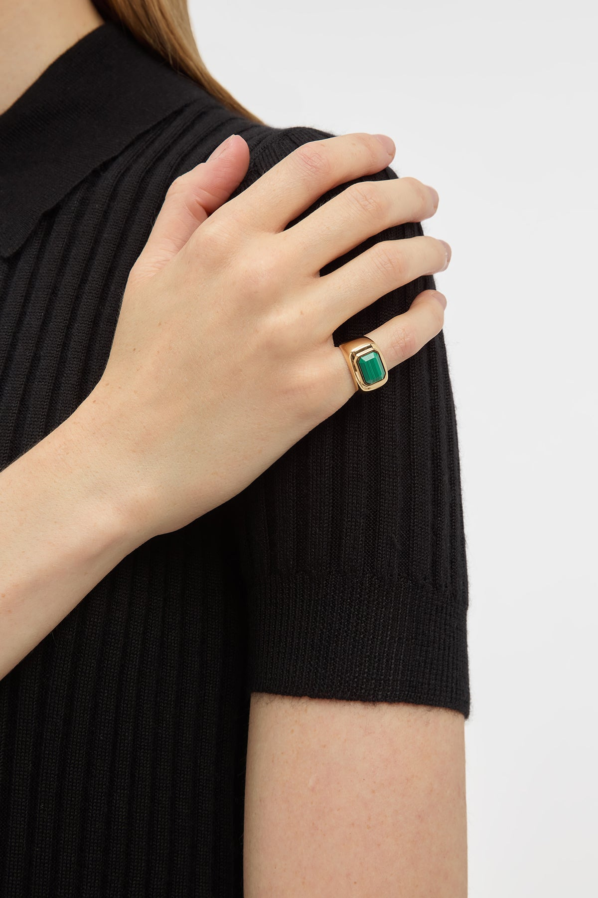 Large Ring in 18K Gold & Malachite Stone - 2