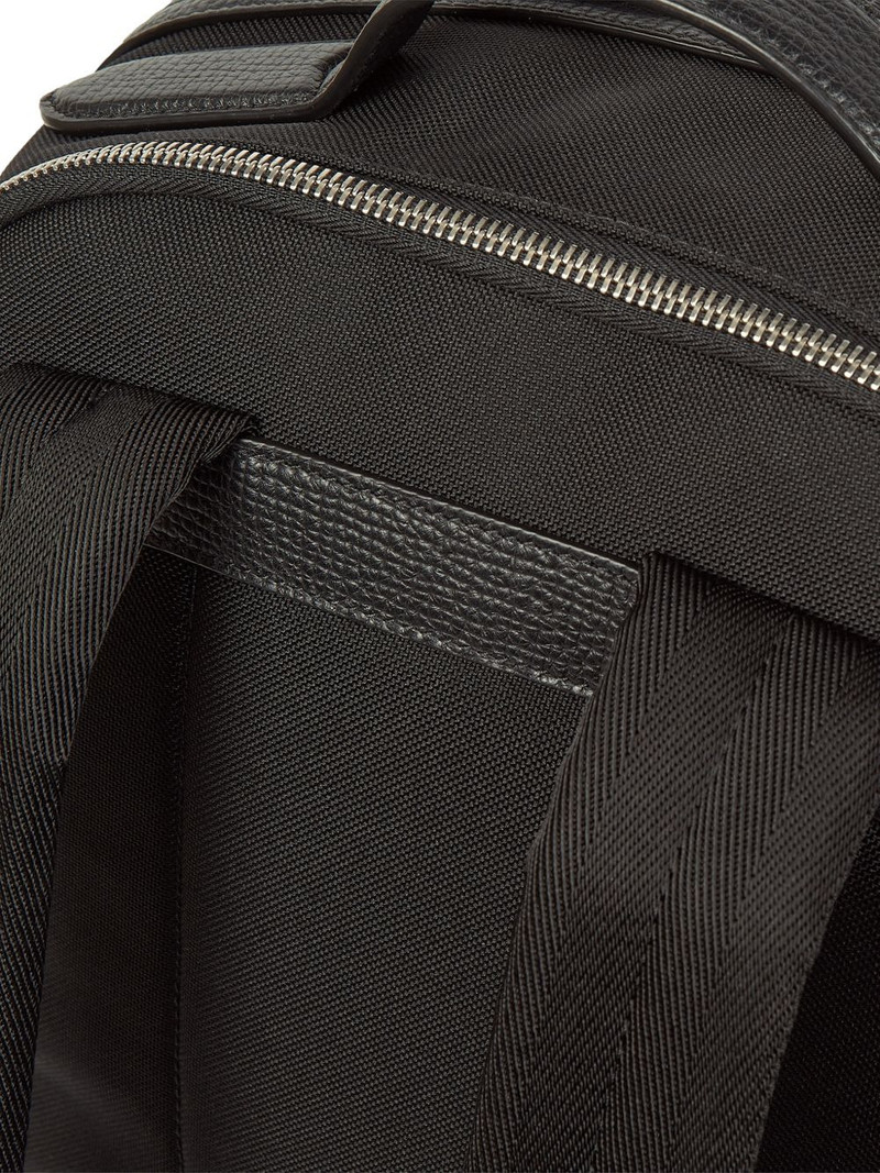 zip backpack 6