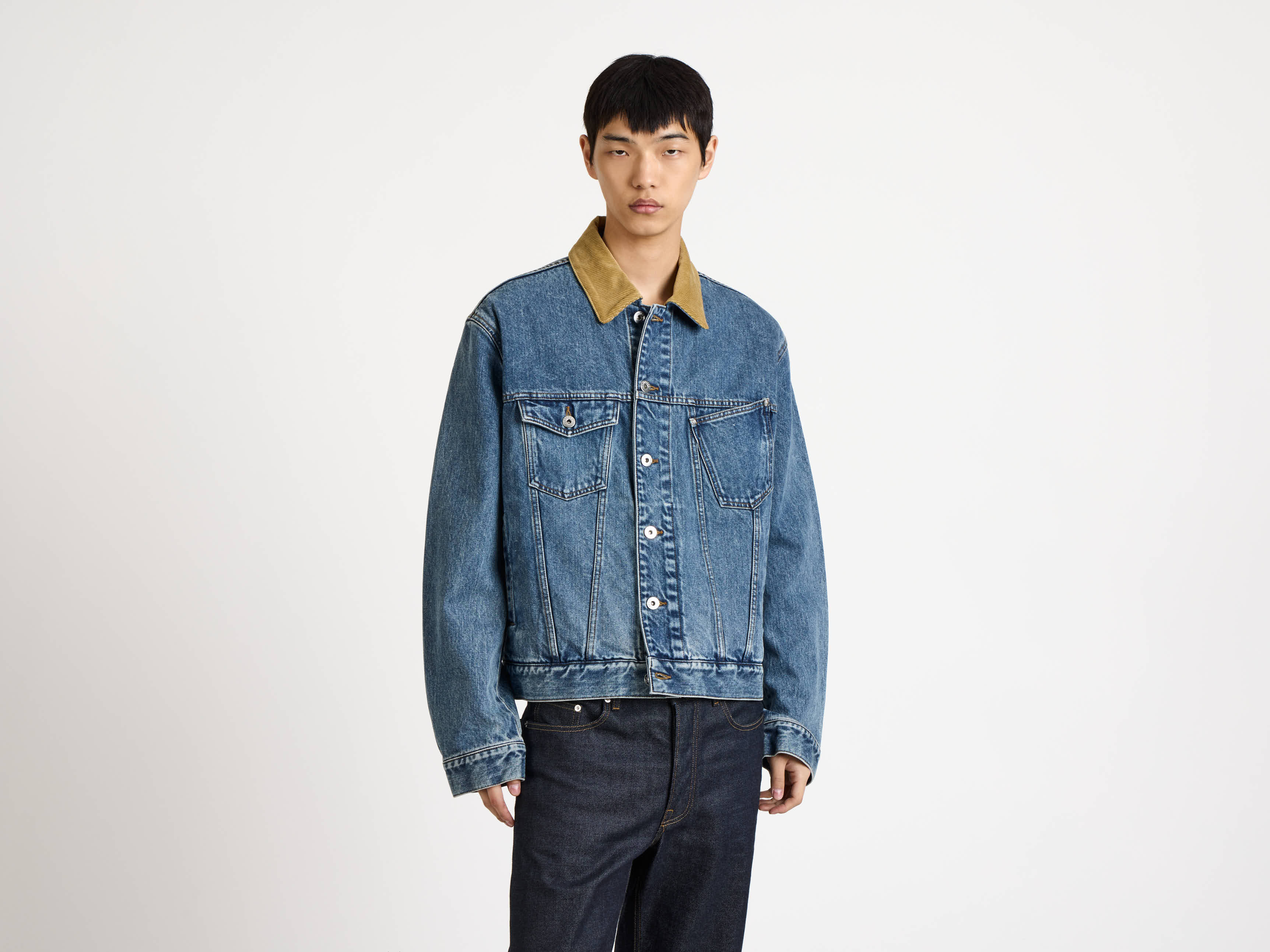 CORDUROY COLLAR DENIM JACKET IN MID-BLUE - 2