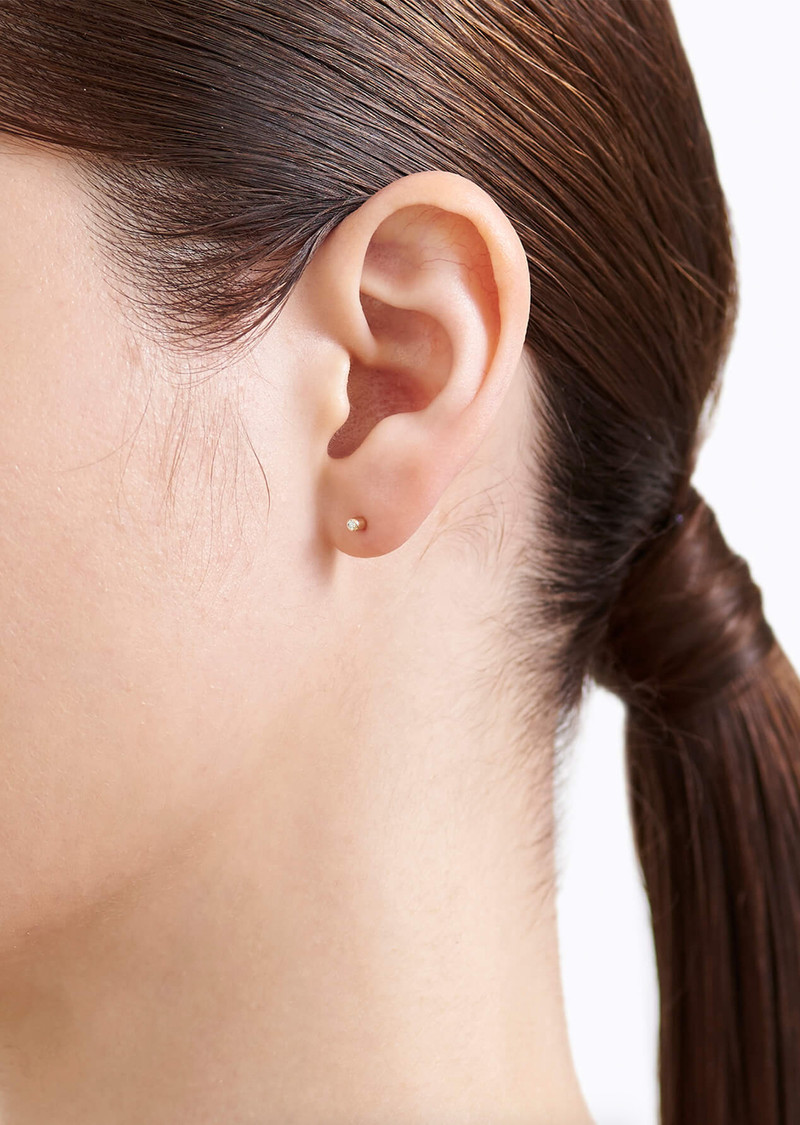 SHIHARA Diamond Twist Pin Earring 01 outlook