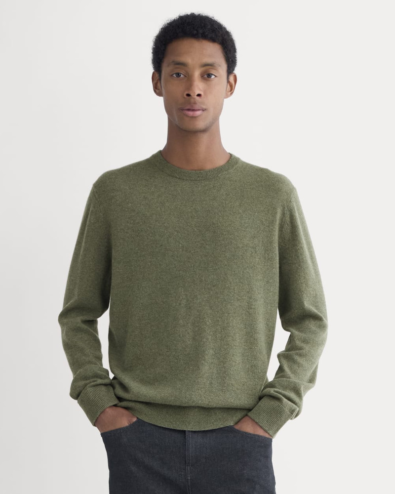 EVERLANE THE CASHMERE CREW outlook