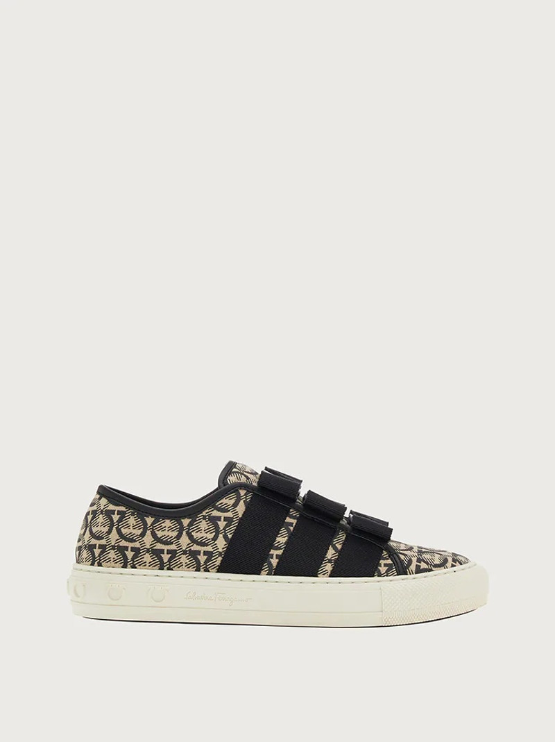 GANCINI AND VARA BOW SNEAKER 1