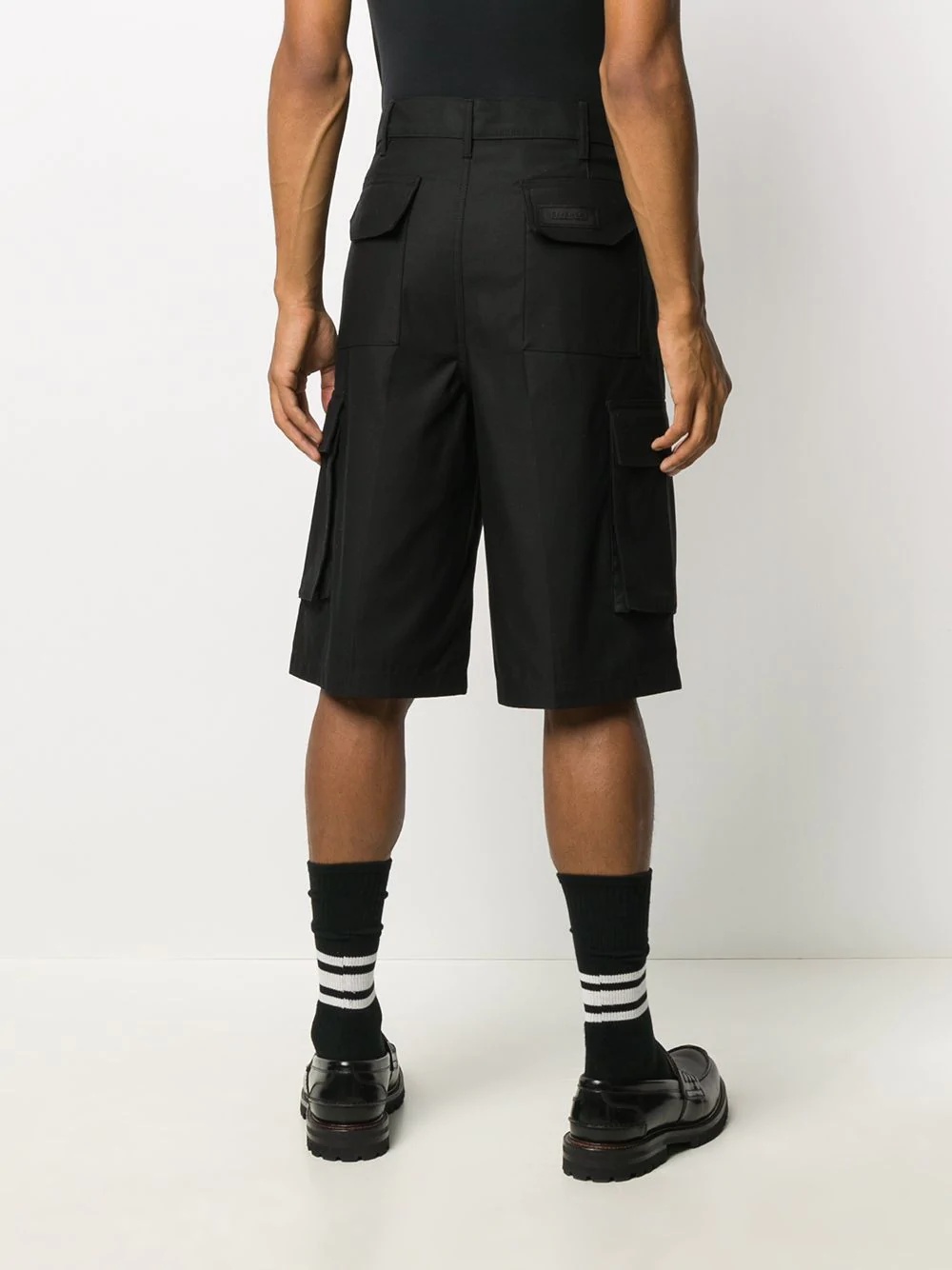 oversized pocket-style cargo shorts - 4