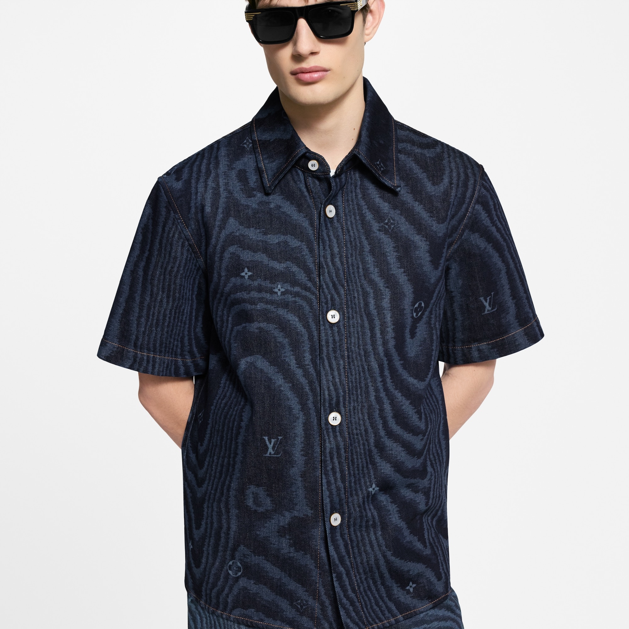 Short-Sleeved Denim Shirt - 4