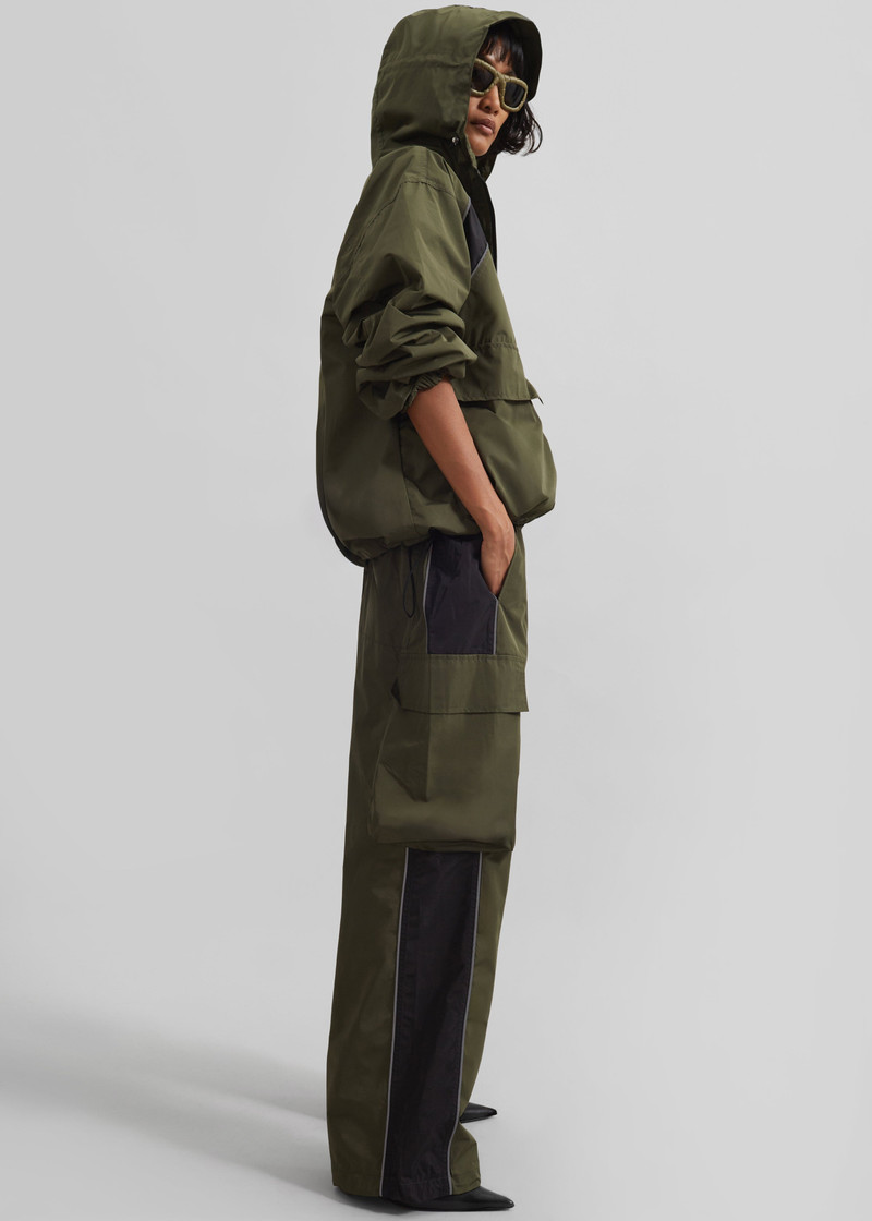 Navan Cargo Pants - Khaki 4
