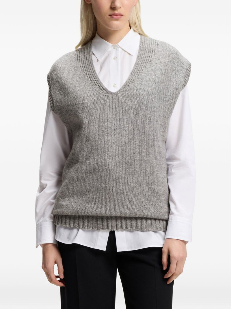 V-neck vest 4