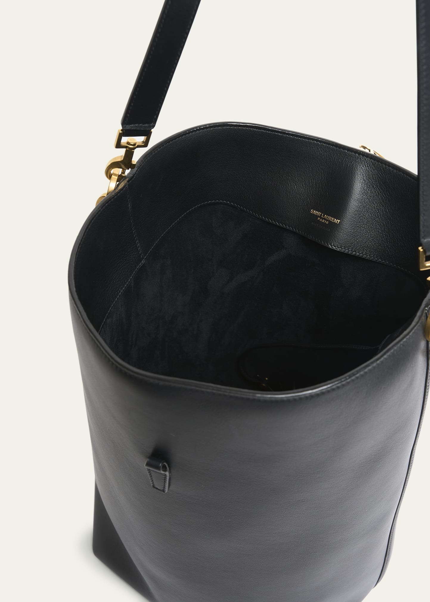 Le 37 YSL Bucket Bag in Calfskin Leather - 4
