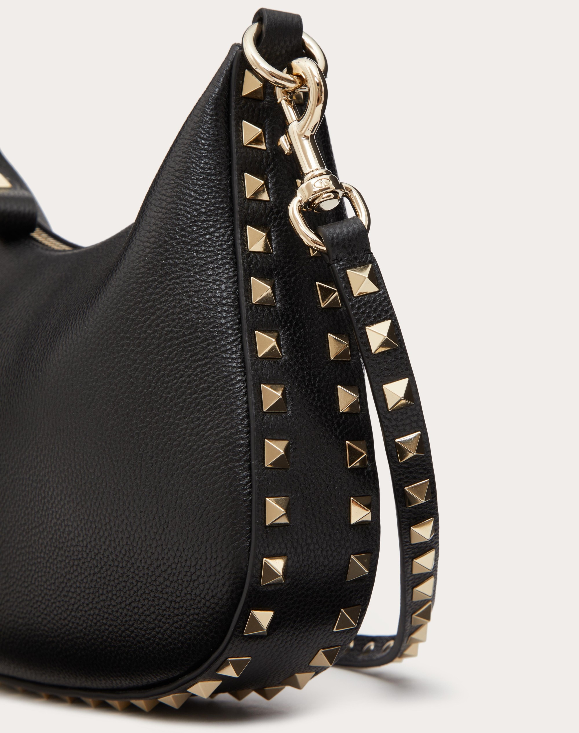 SMALL ROCKSTUD HOBO BAG IN GRAINY CALFSKIN - 8