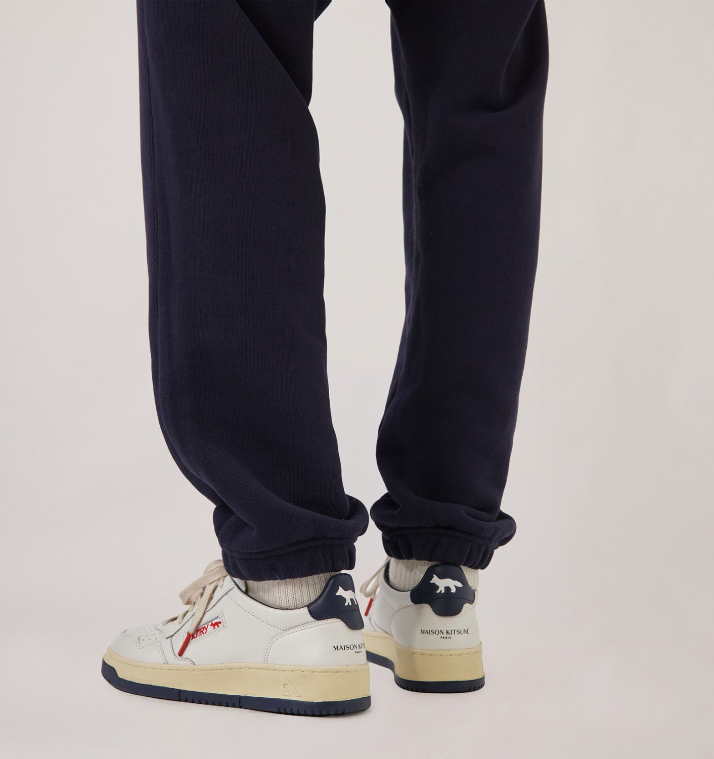 MEDALIST LOW 'MAISON KITSUNÉ' SNEAKERS IN WHITE AND CLAY RED LEATHER - 3