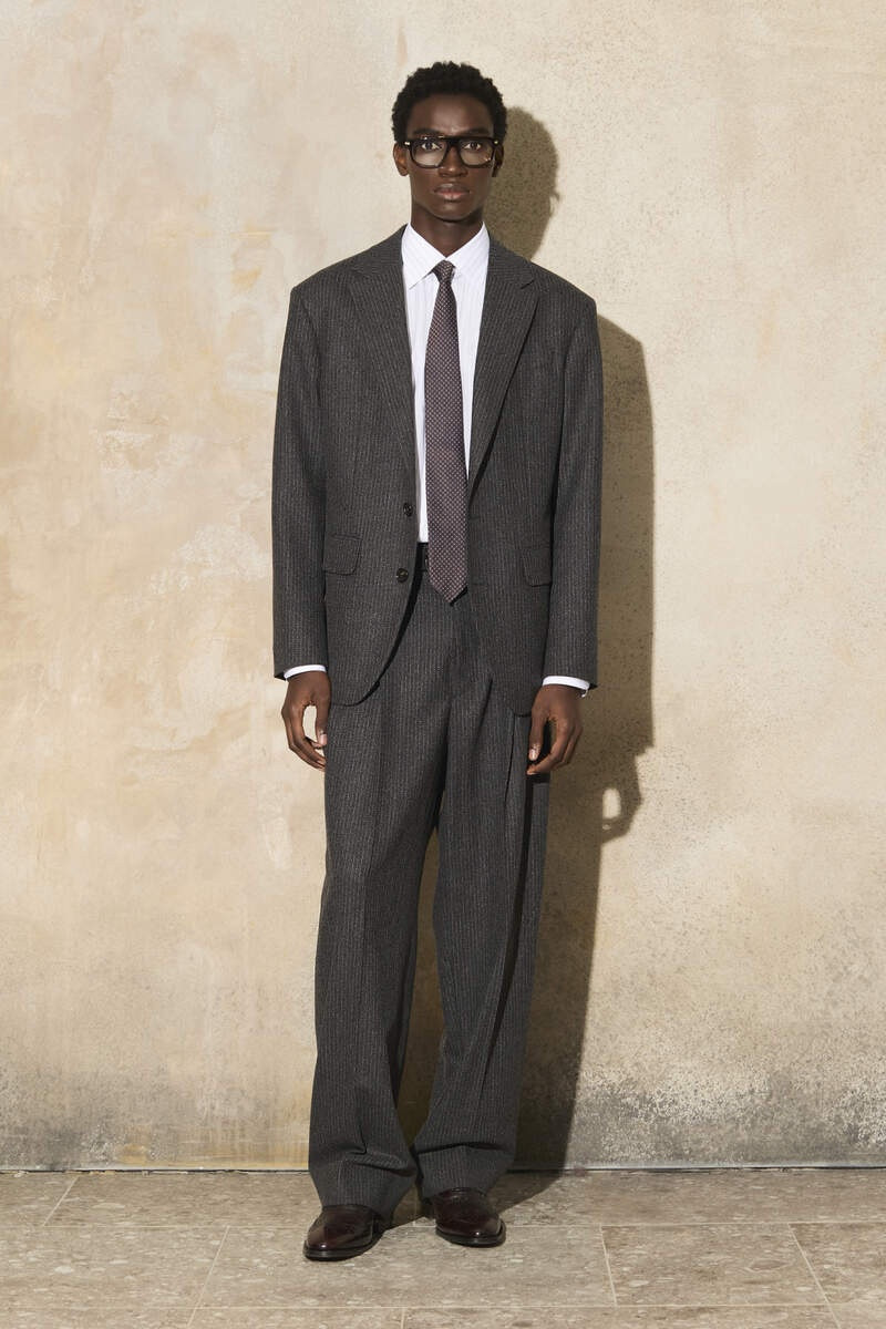 STRIPED NEW YORK SUIT 5