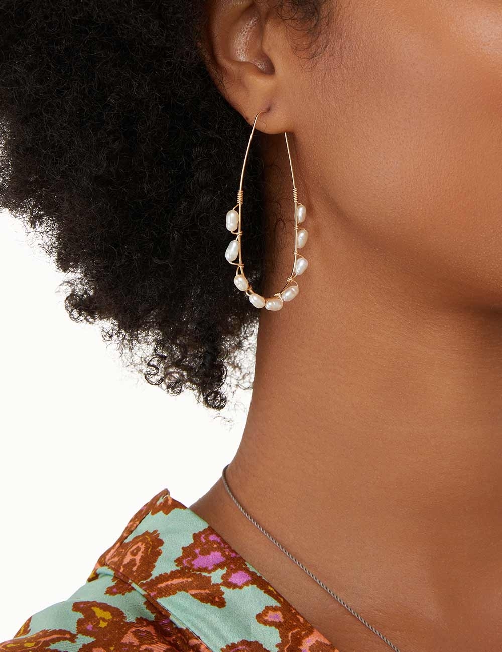 LONG WRAP PEARL HOOPS - 2