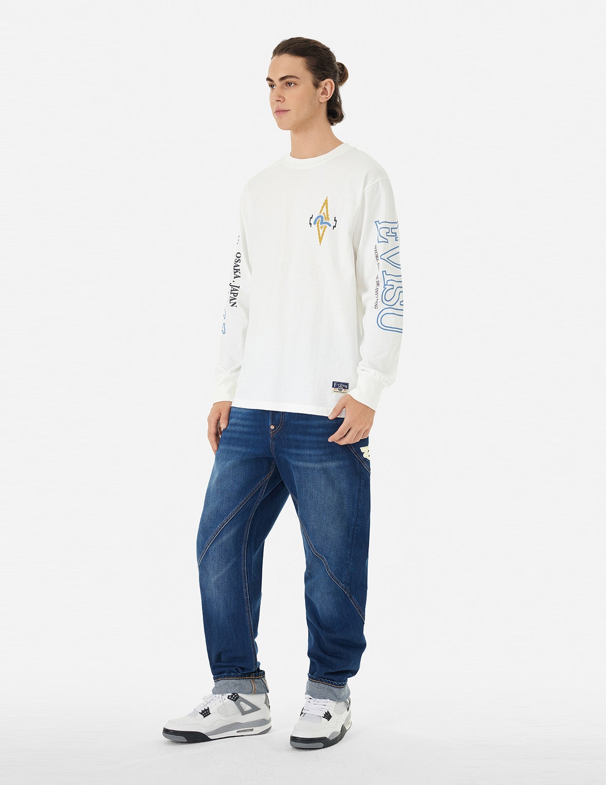 Daruma and Logo Print Fashion Fit Long-Sleeve T-Shirt - 4