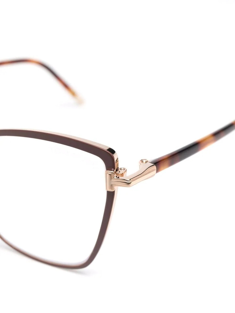 tortoiseshell cat-eye glasses 3