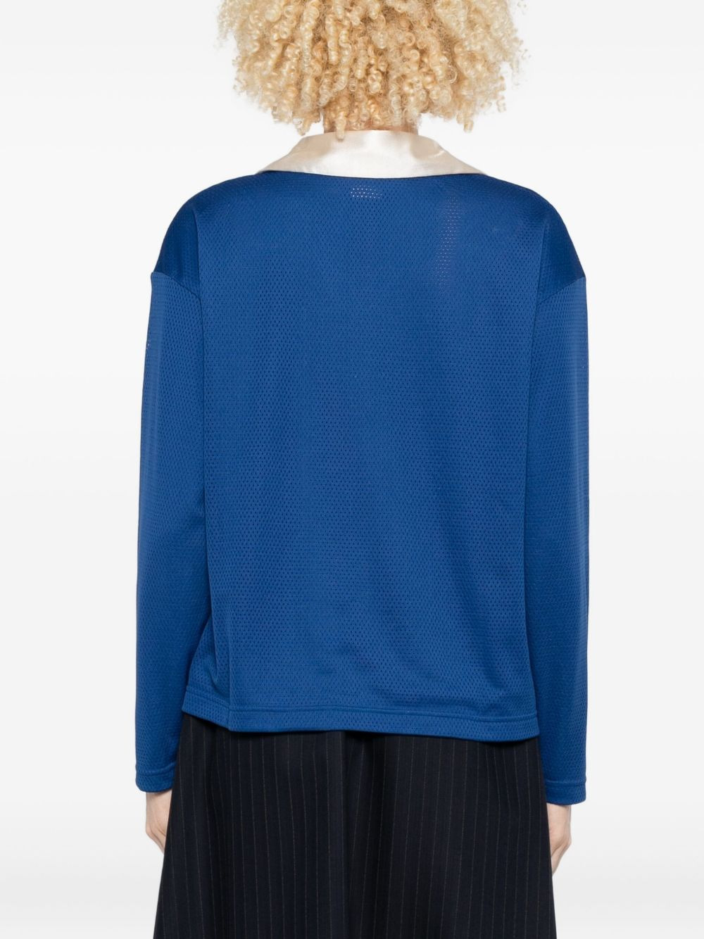 logo-embroidered V-neck T-shirt - 4