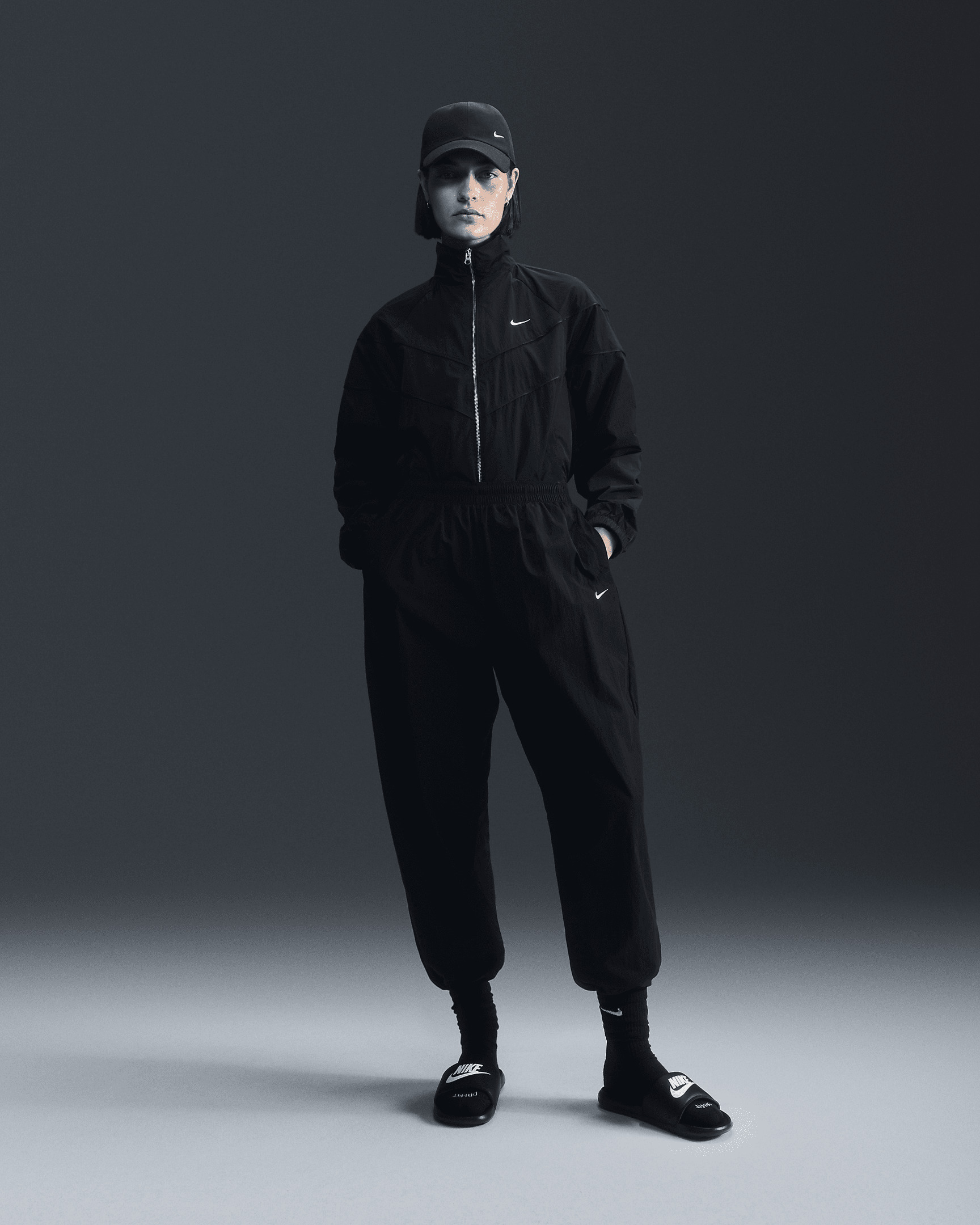 Nike Windrunner Women's Loose UV Woven Full-Zip Jacket - 4