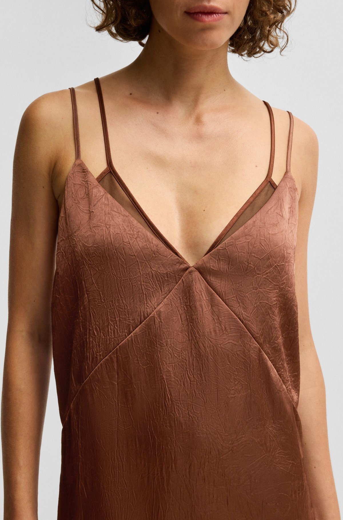 STRAPPY DRESS IN CRINKLE SATIN - 5
