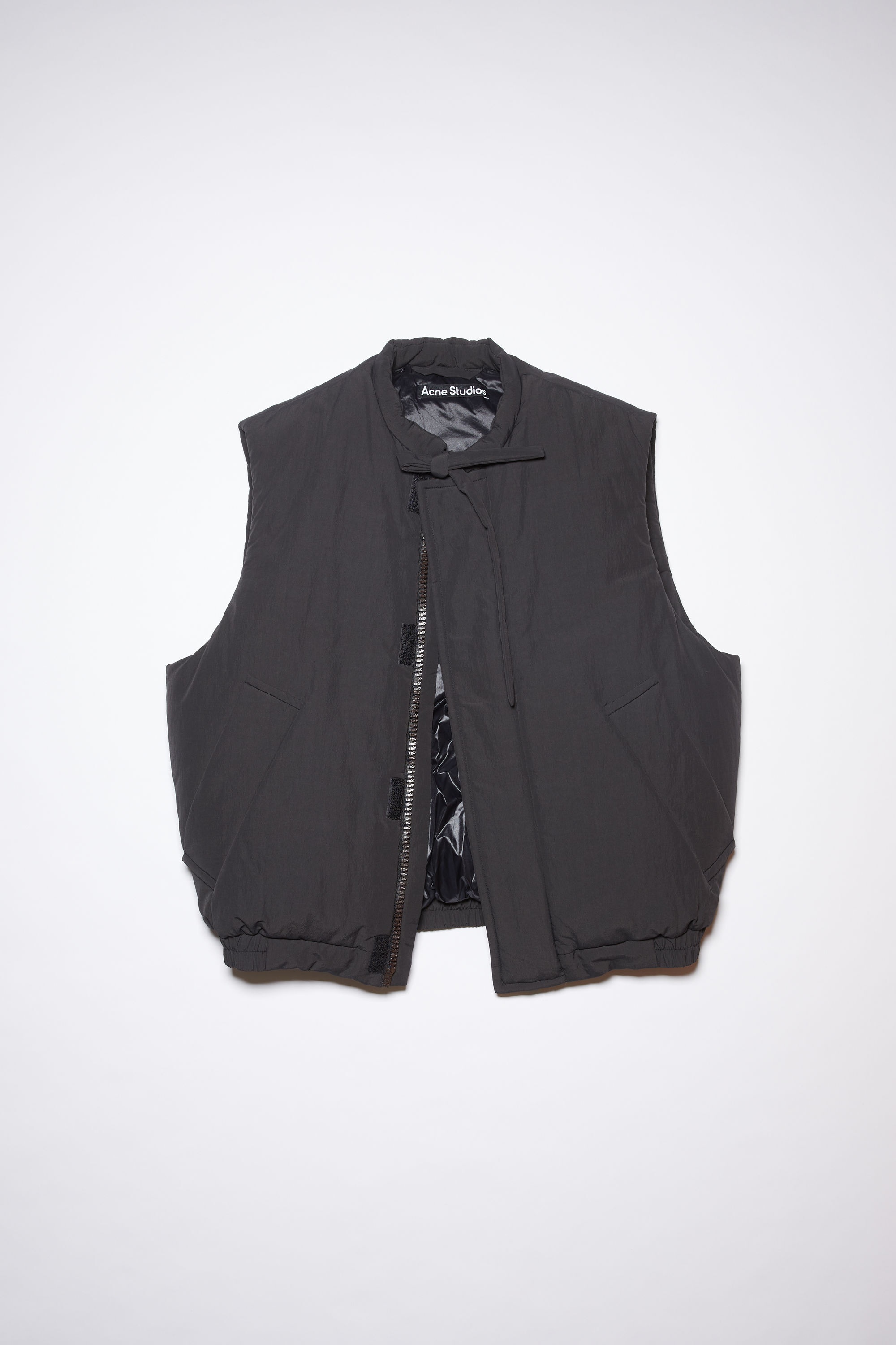 Padded nylon vest - Black - 6