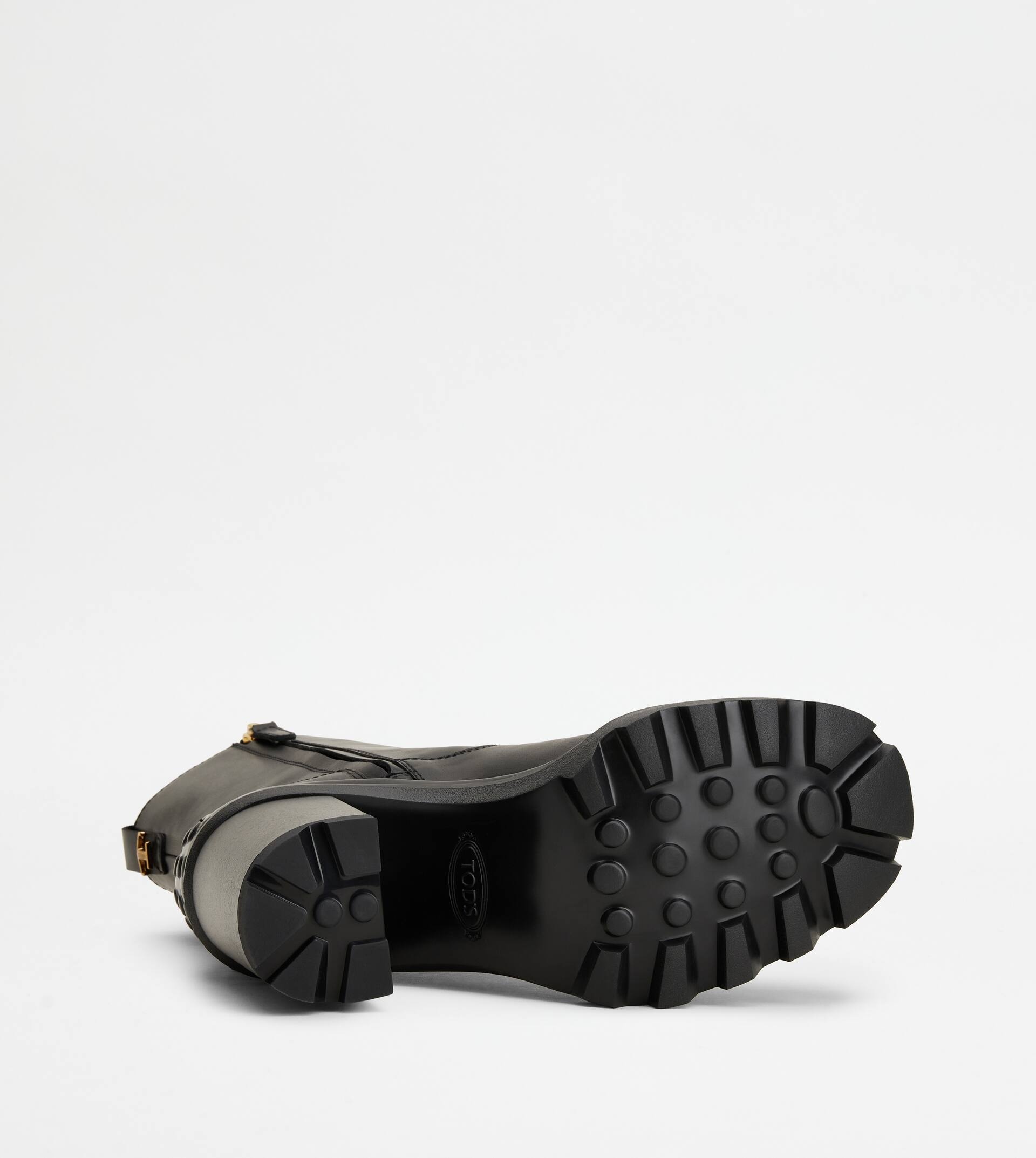 ANKLE BOOTS IN LEATHER - BLACK - 5