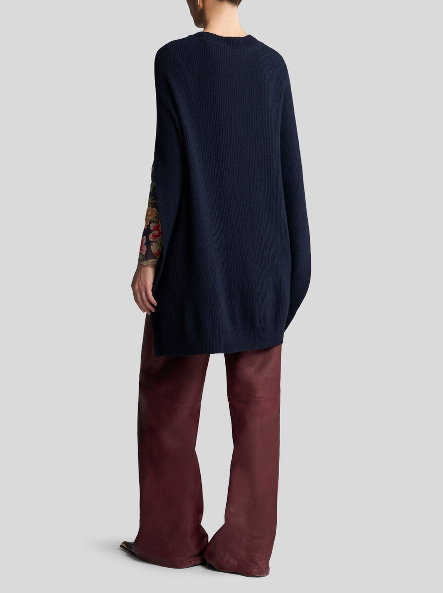 WOOL AND CASHMERE CAPE TOP - 5