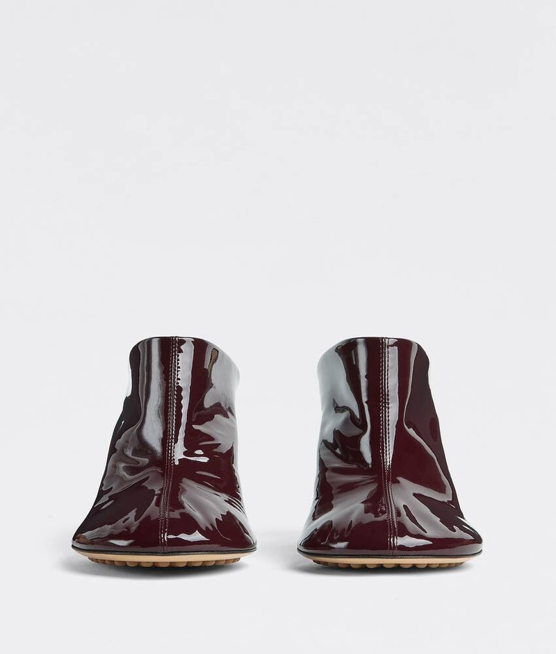 Bottega Veneta dot sock outlook