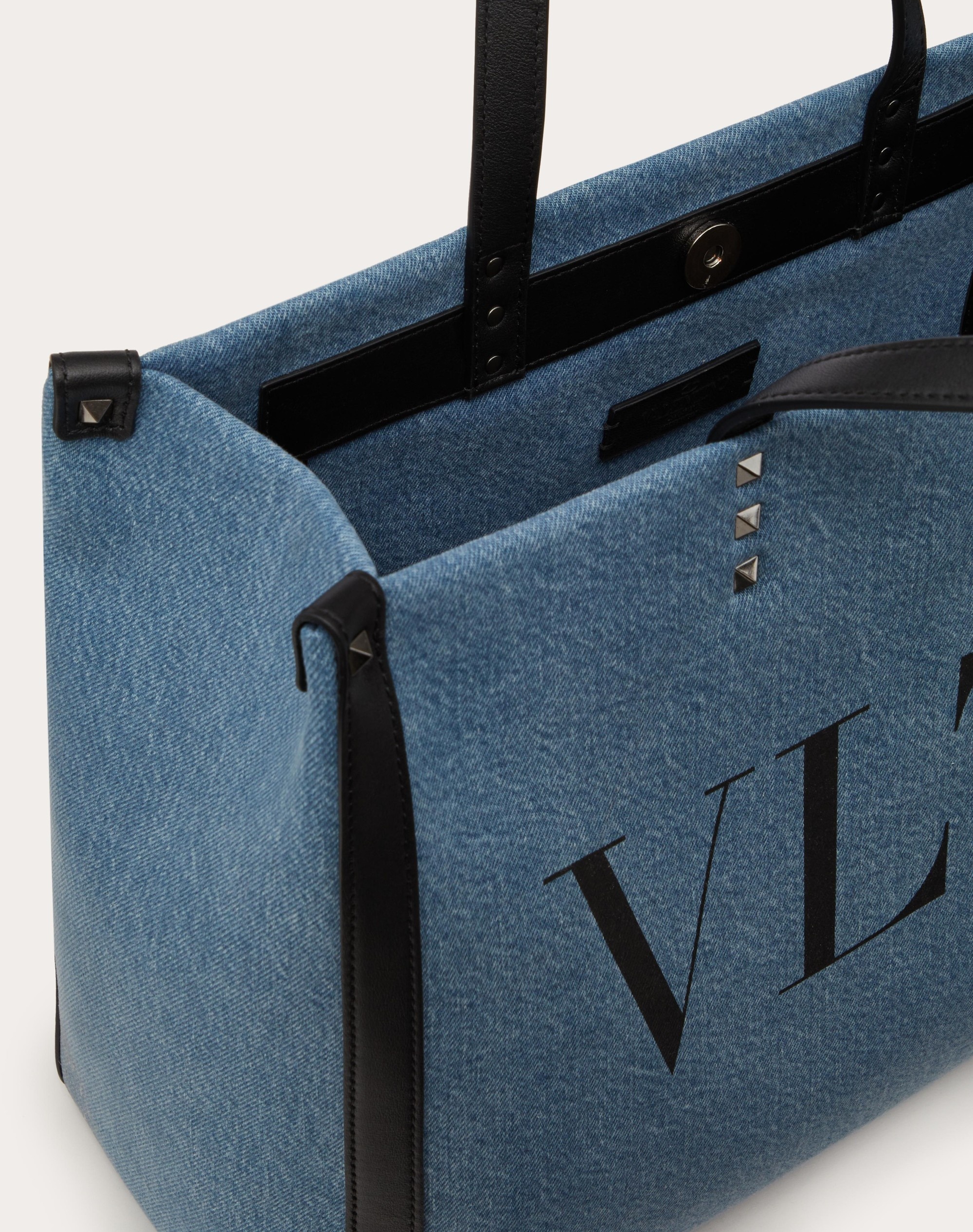 MEDIUM VLTN DENIM SHOPPER - 6