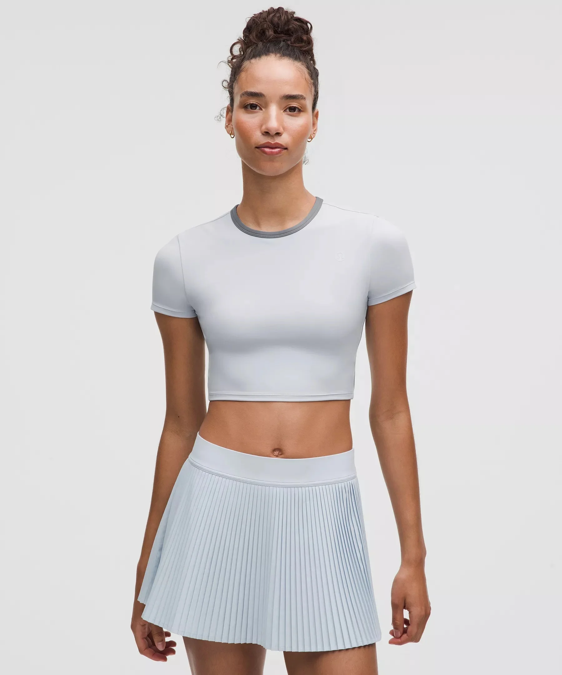 Tight-Fit Cropped Shelf-Bra T-Shirt *Light Support, B/C Cup - 1