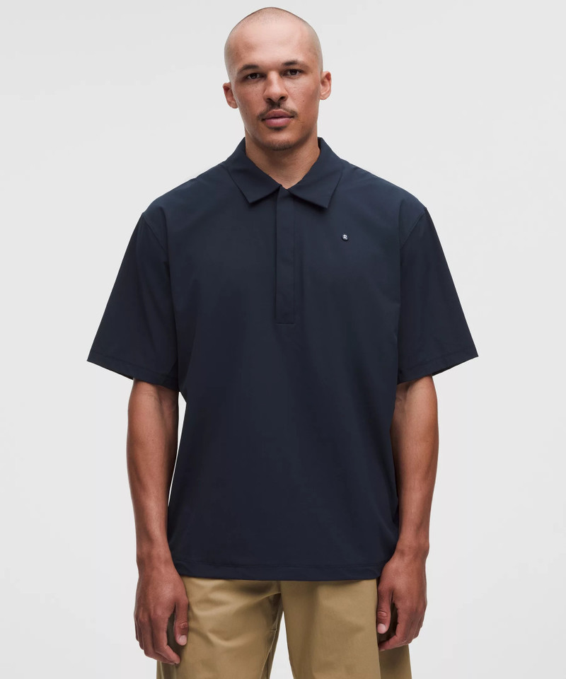 Water-Repellent Golf Pullover *Graphic 1