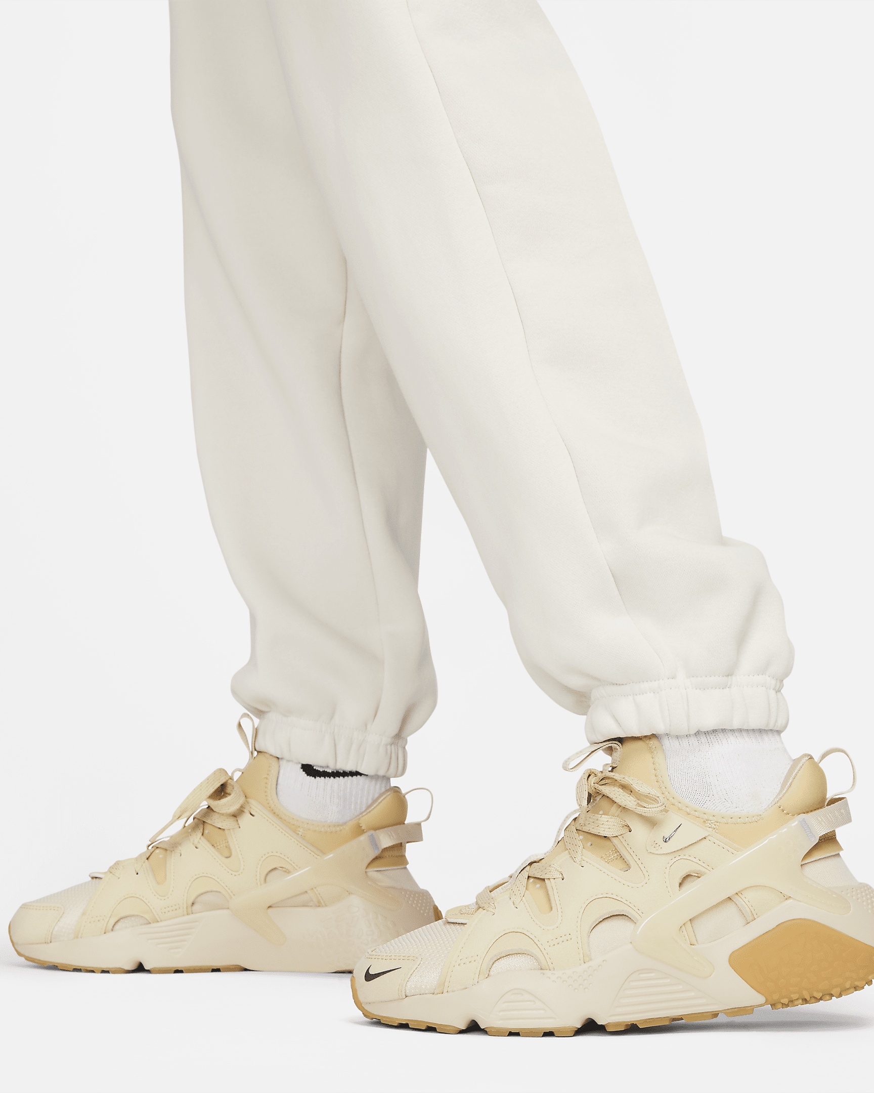 Nike Sportswear Phoenix Fleece Women's High-Waisted Oversized Sweatpants - 6