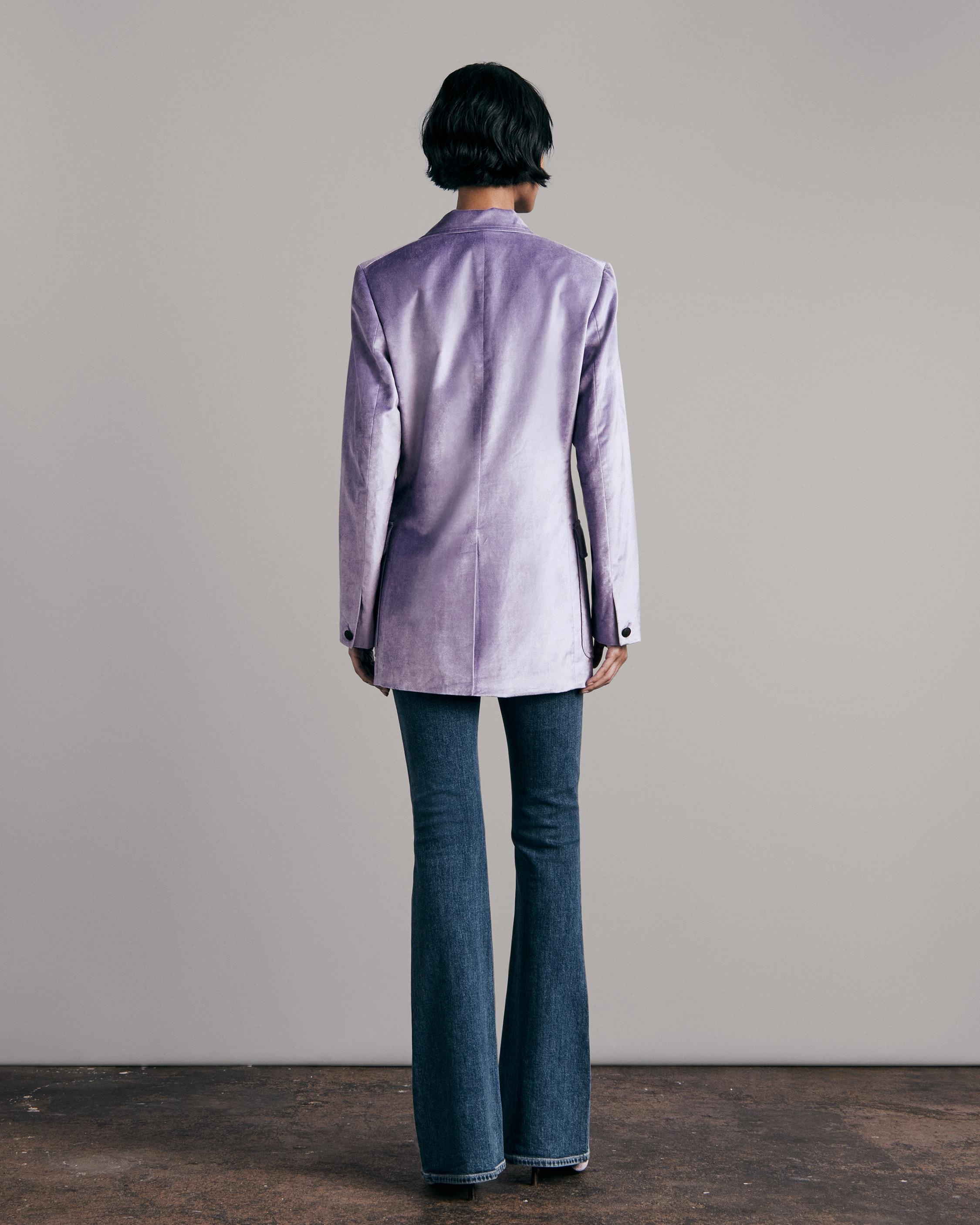 Cody Velvet Blazer
Oversized Fit Blazer - 5