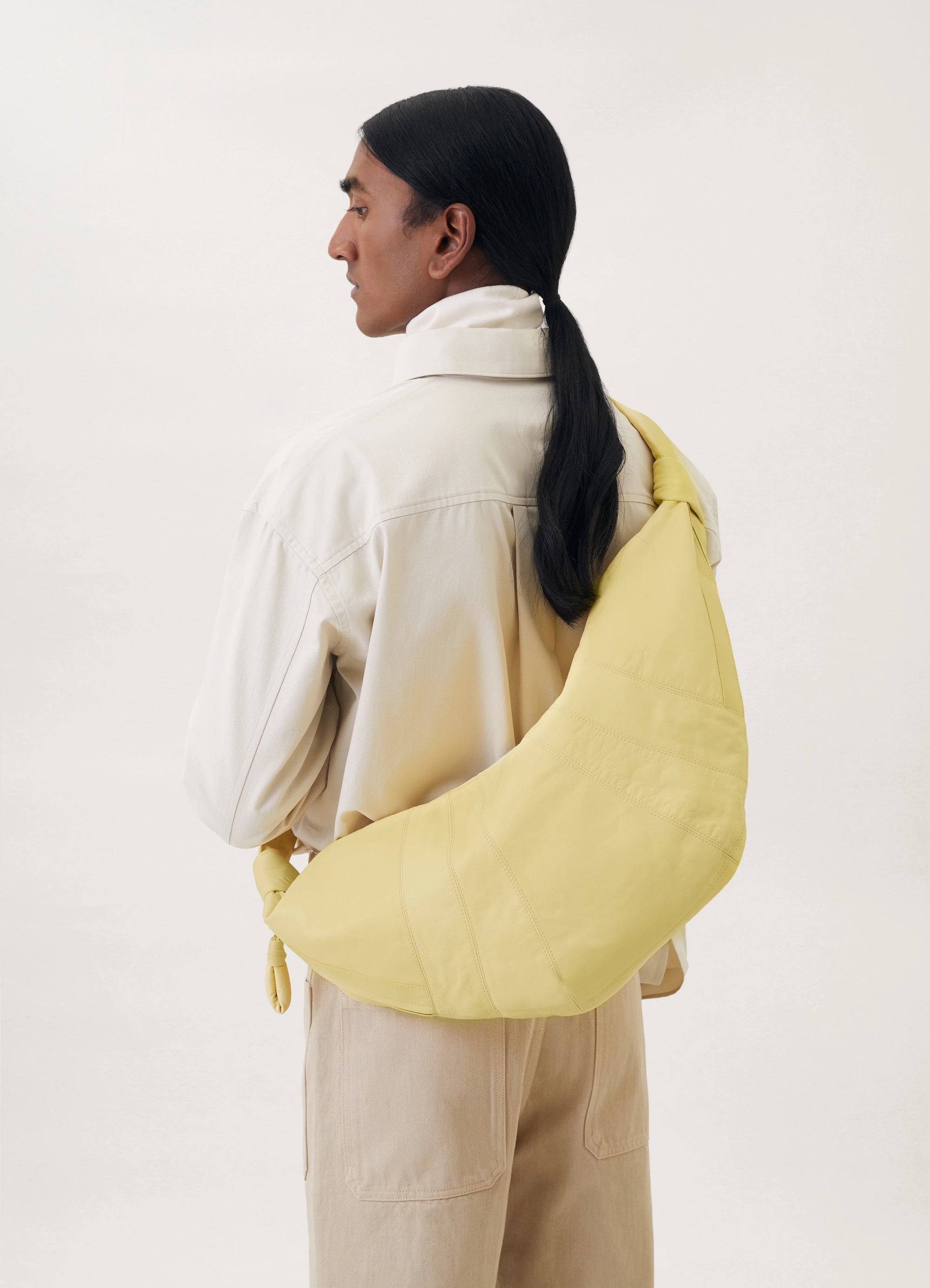 LARGE CROISSANT BAG
SOFT NAPPA LEATHER - 6