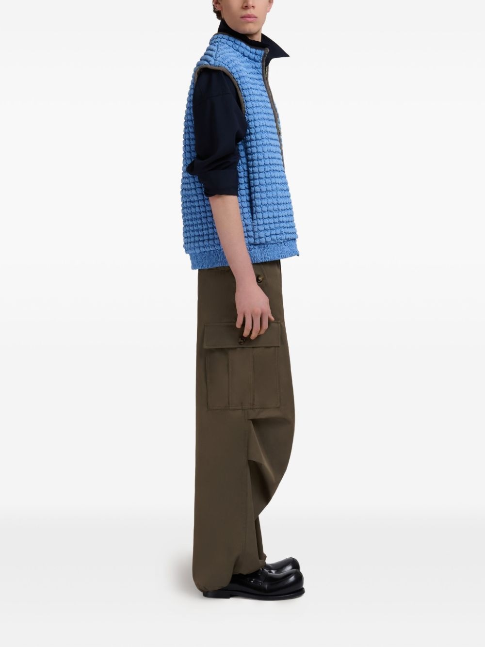 cargo-pockets pants - 3