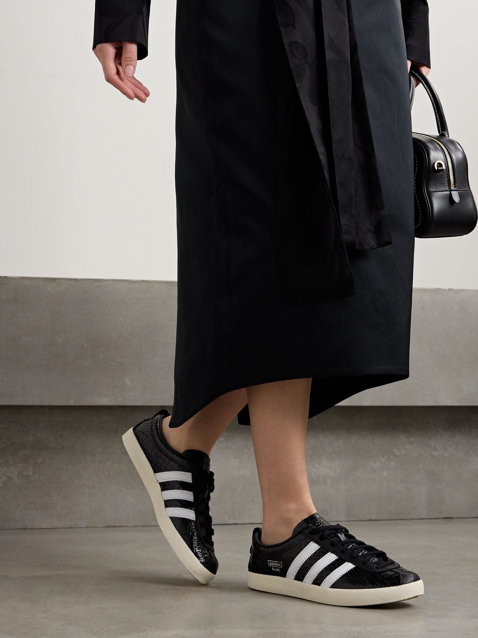 Blanc croc-effect glossed-leather sneakers Black - 2